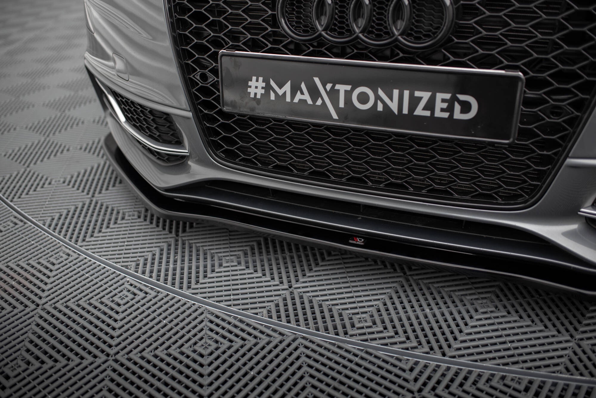 Maxton Design Przedni spoiler V2 S5 8T Facelift