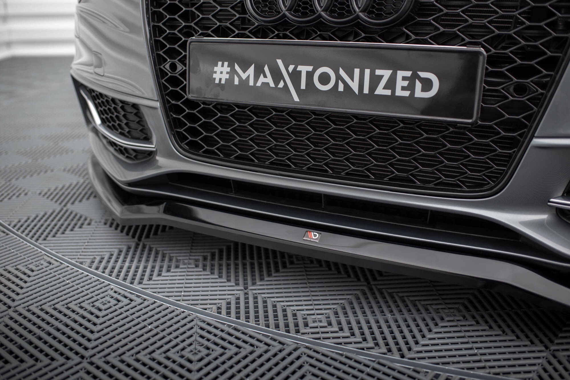 Maxton Design Przedni spoiler V4 S5 8T Facelift
