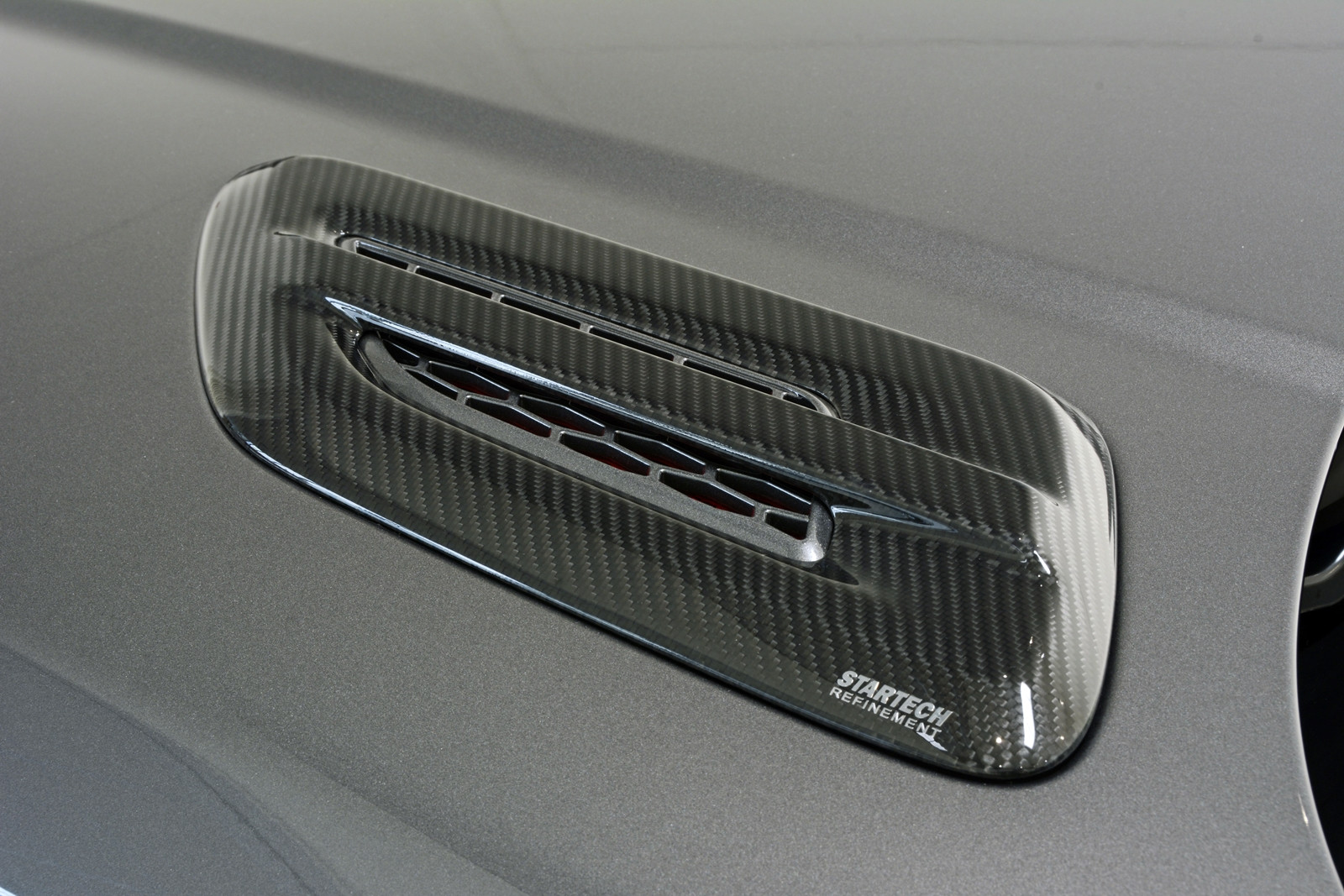 Startech Wloty powietrza w masce Range Rover Sport 2013