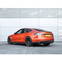 Urban Automotive Tylny spoiler Model S