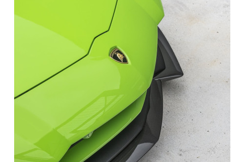 Urban Automotive Przedni spoiler Aventador S