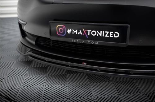 Maxton Design Przedni spoiler V3 Model 3