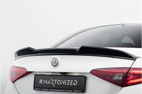 Maxton Design Tylny spoiler Giulia QV