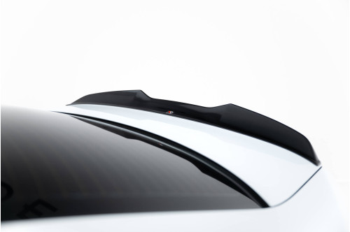 Maxton Design Tylny spoiler RS3 8V