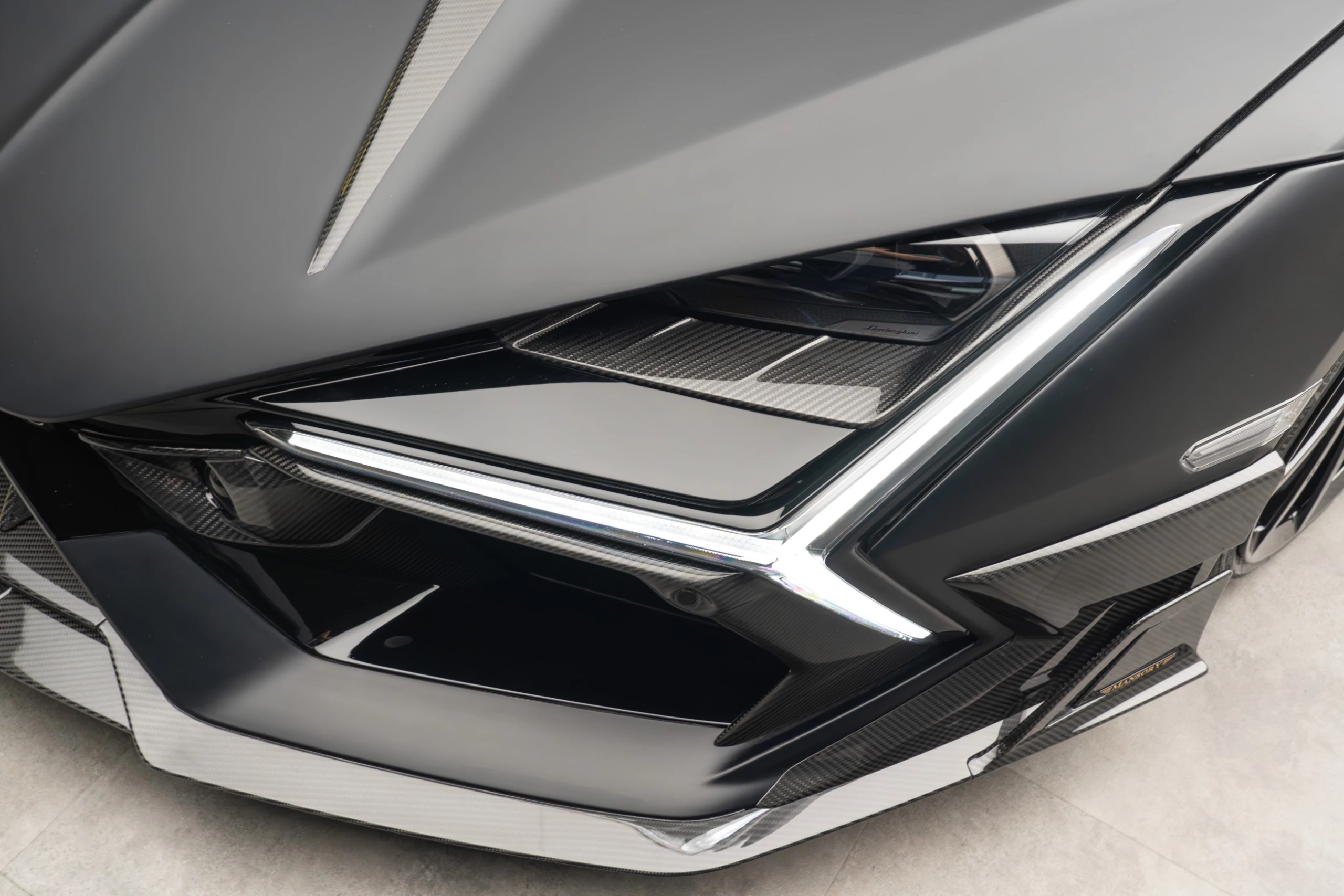 Lamborghini Revuelto