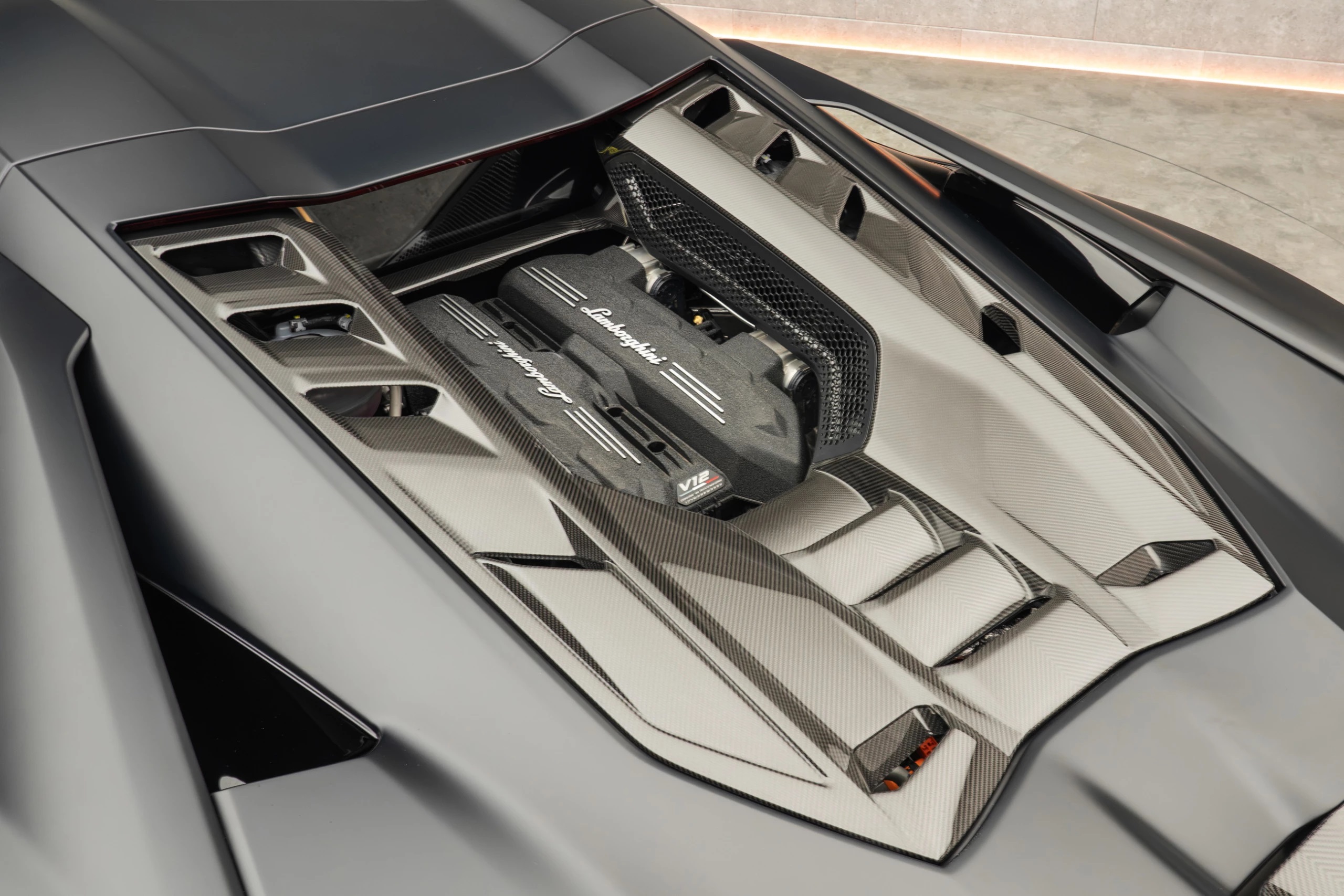Lamborghini Revuelto
