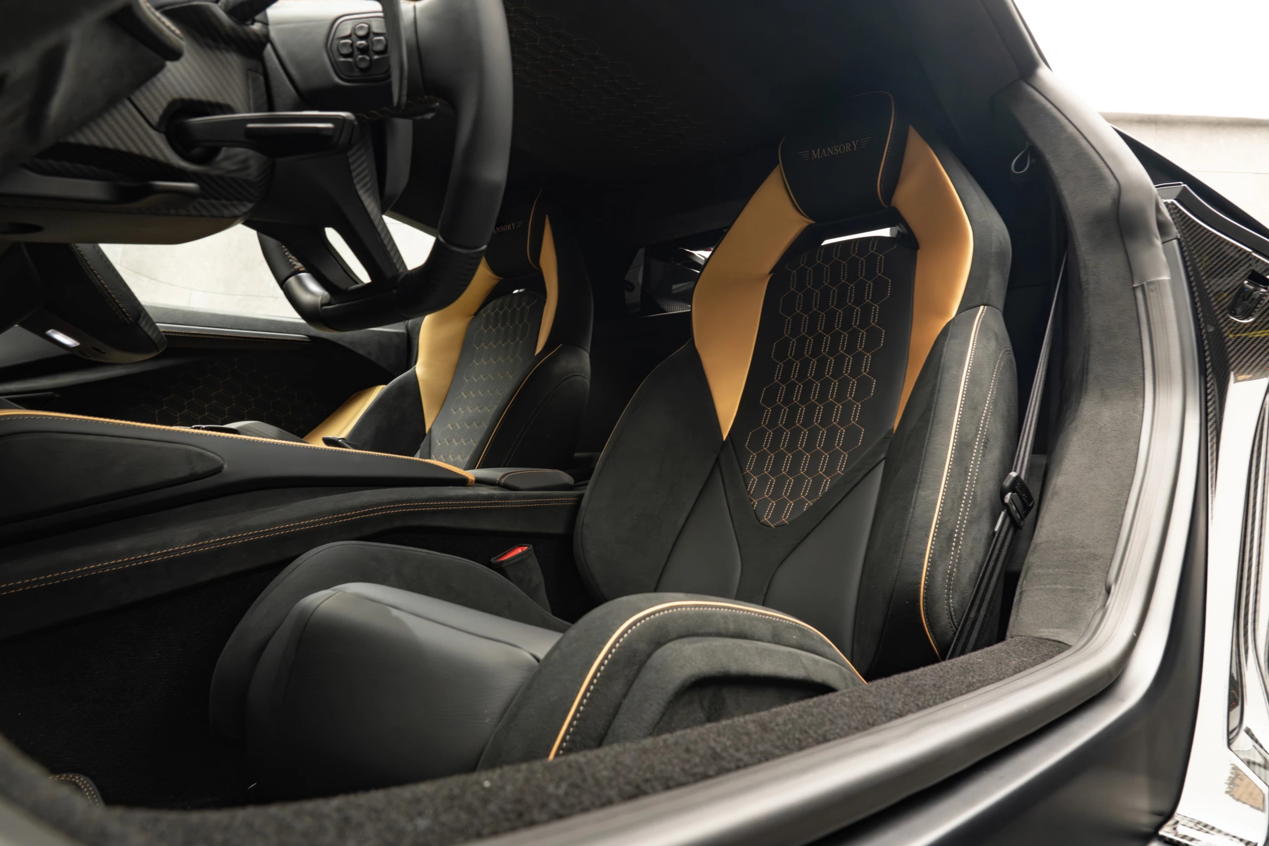 Lamborghini Revuelto