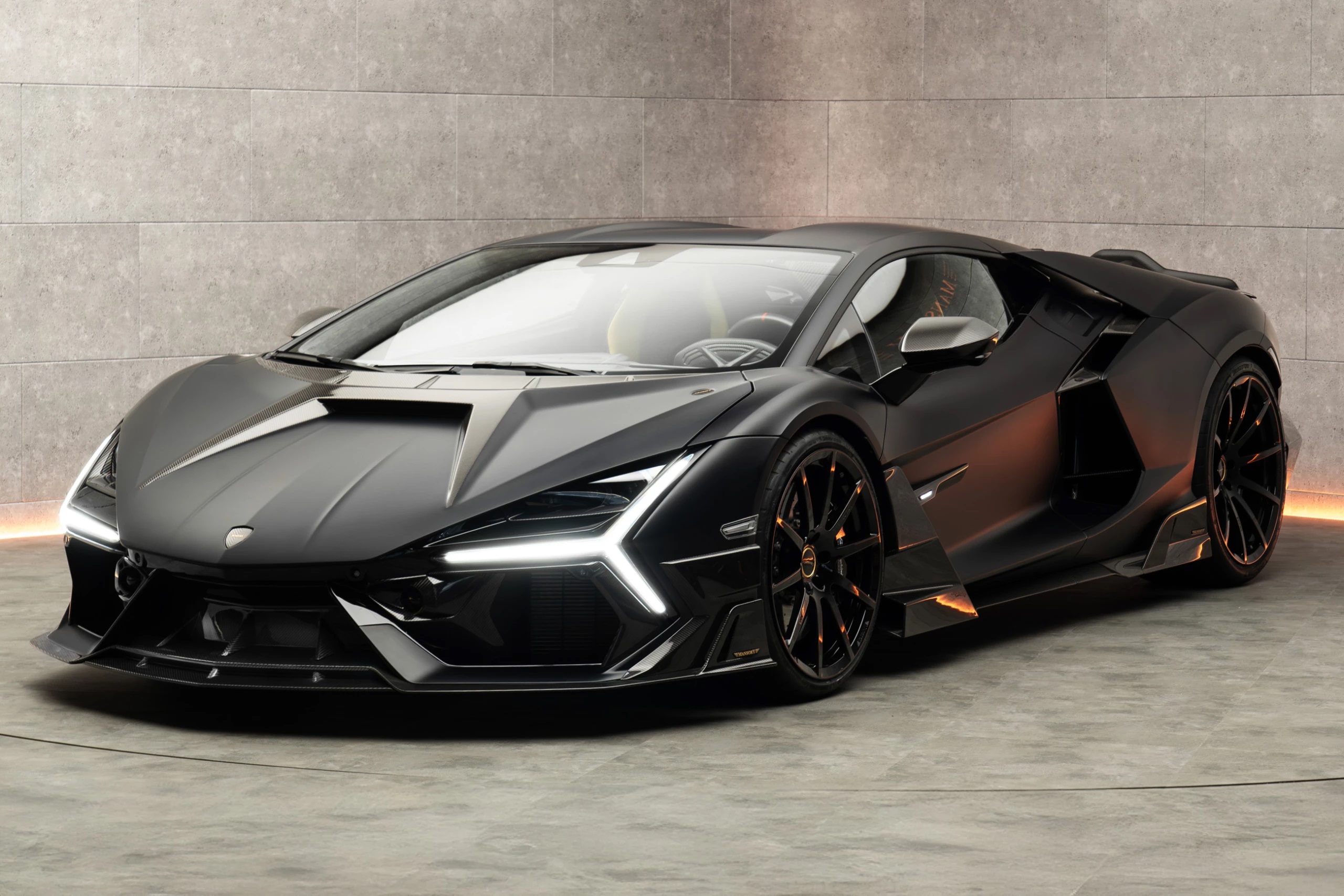 Lamborghini Revuelto