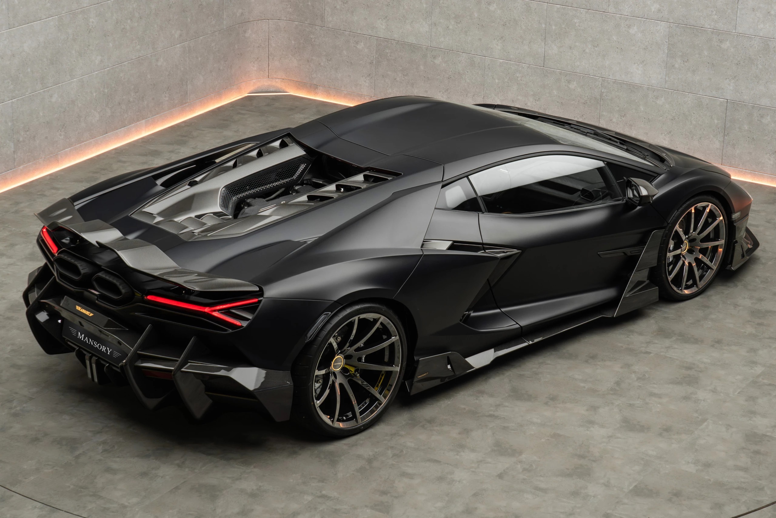 Lamborghini Revuelto