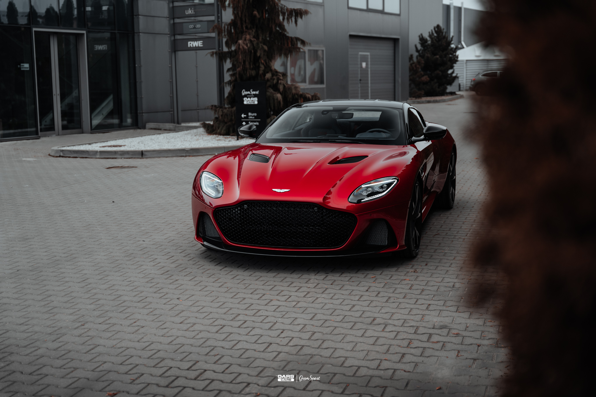 Aston Martin DBS