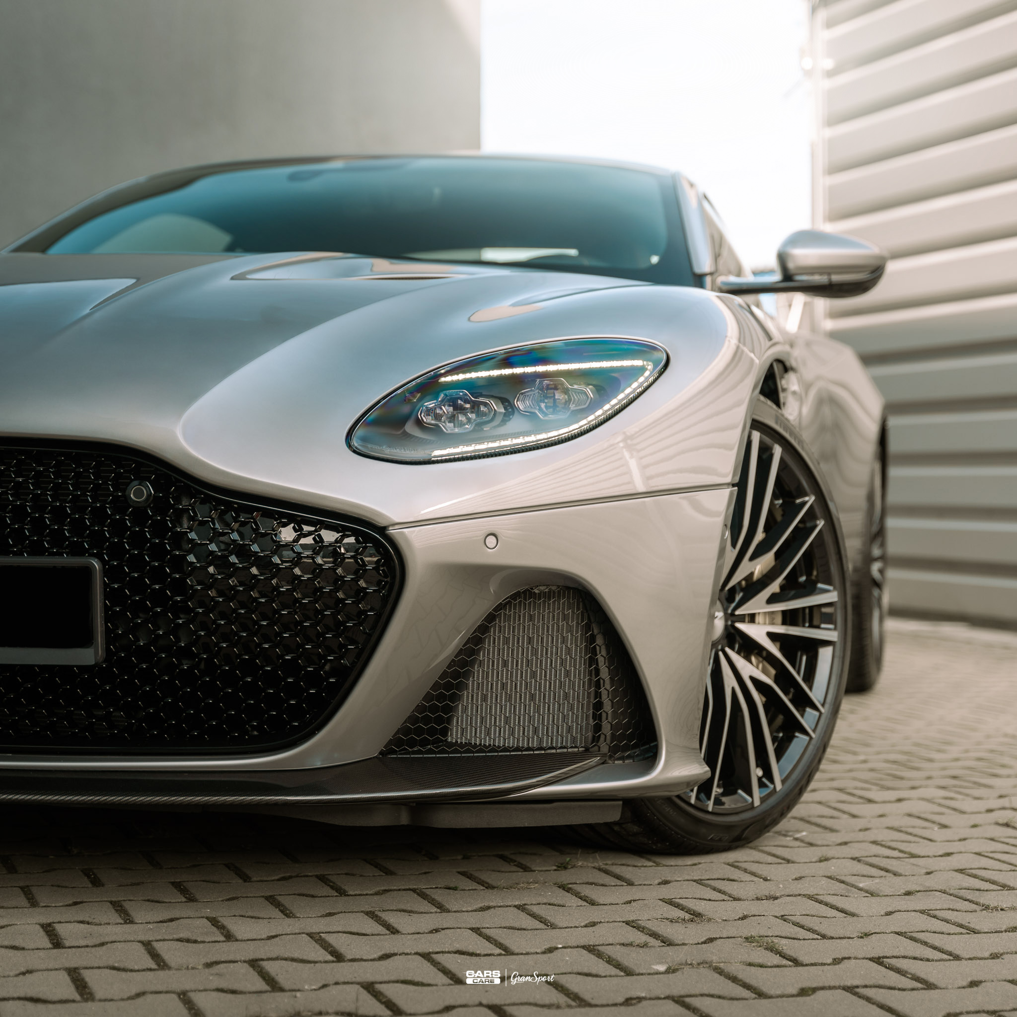 Aston Martin DBS