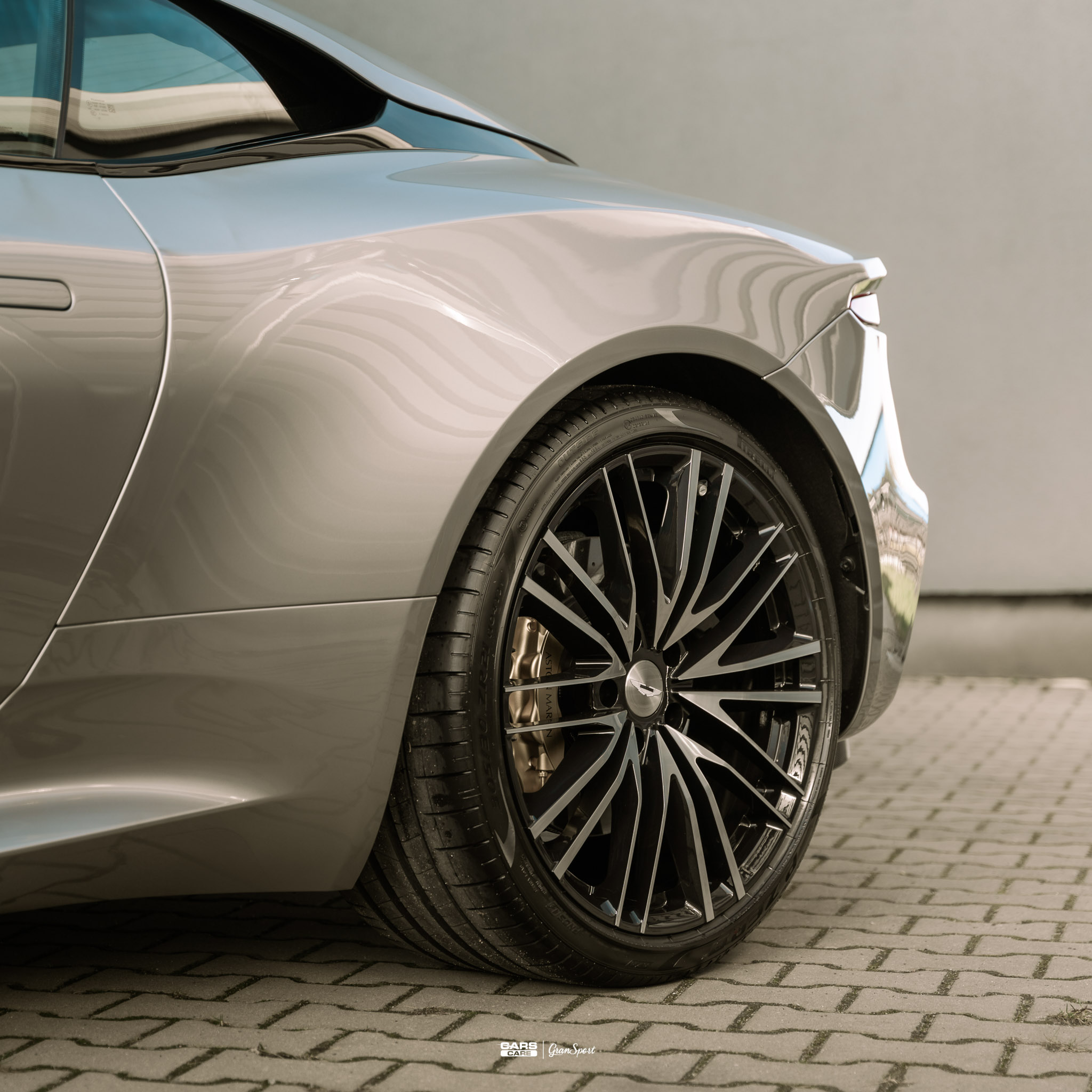 Aston Martin DBS