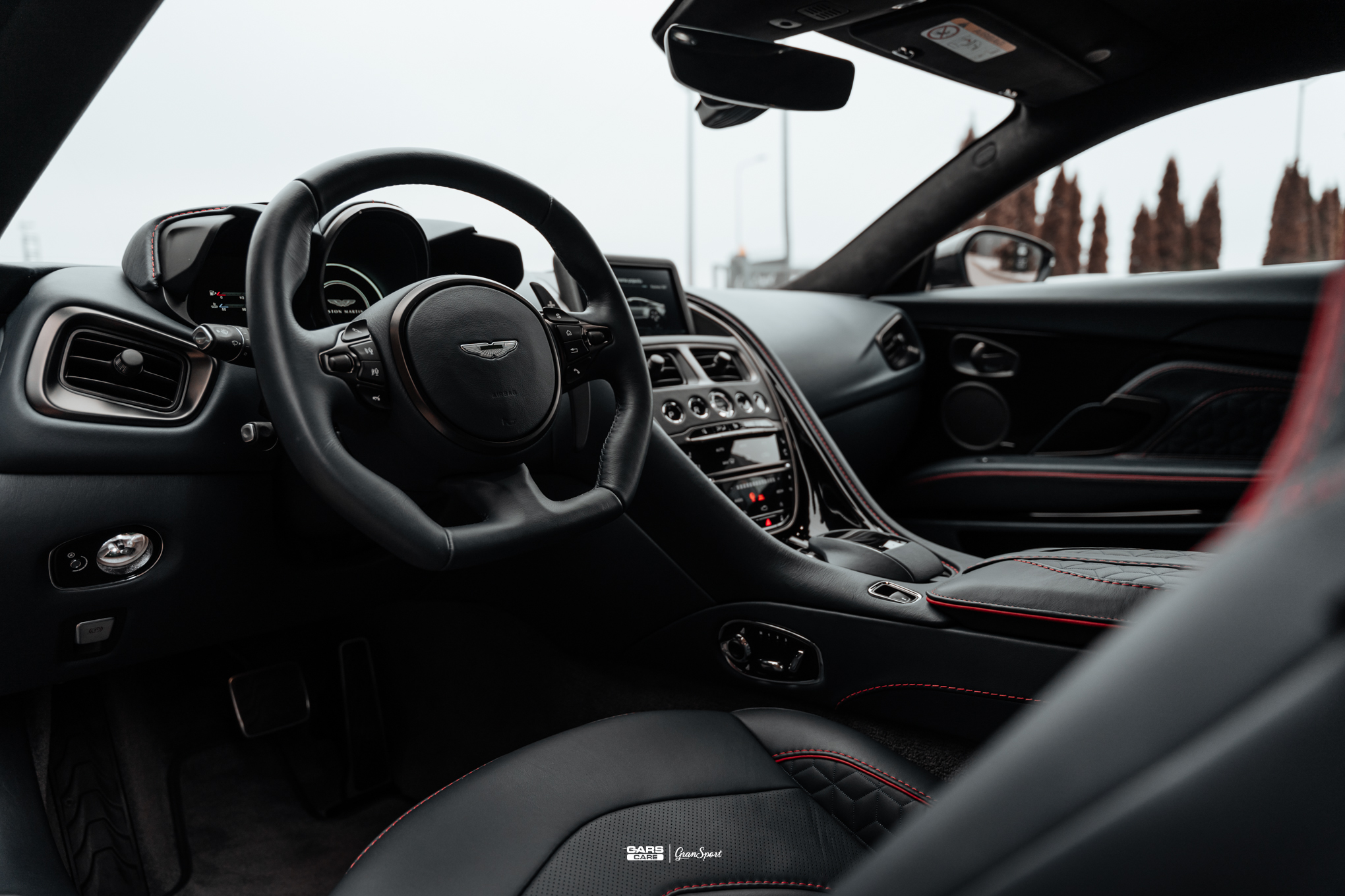 Aston Martin DBS