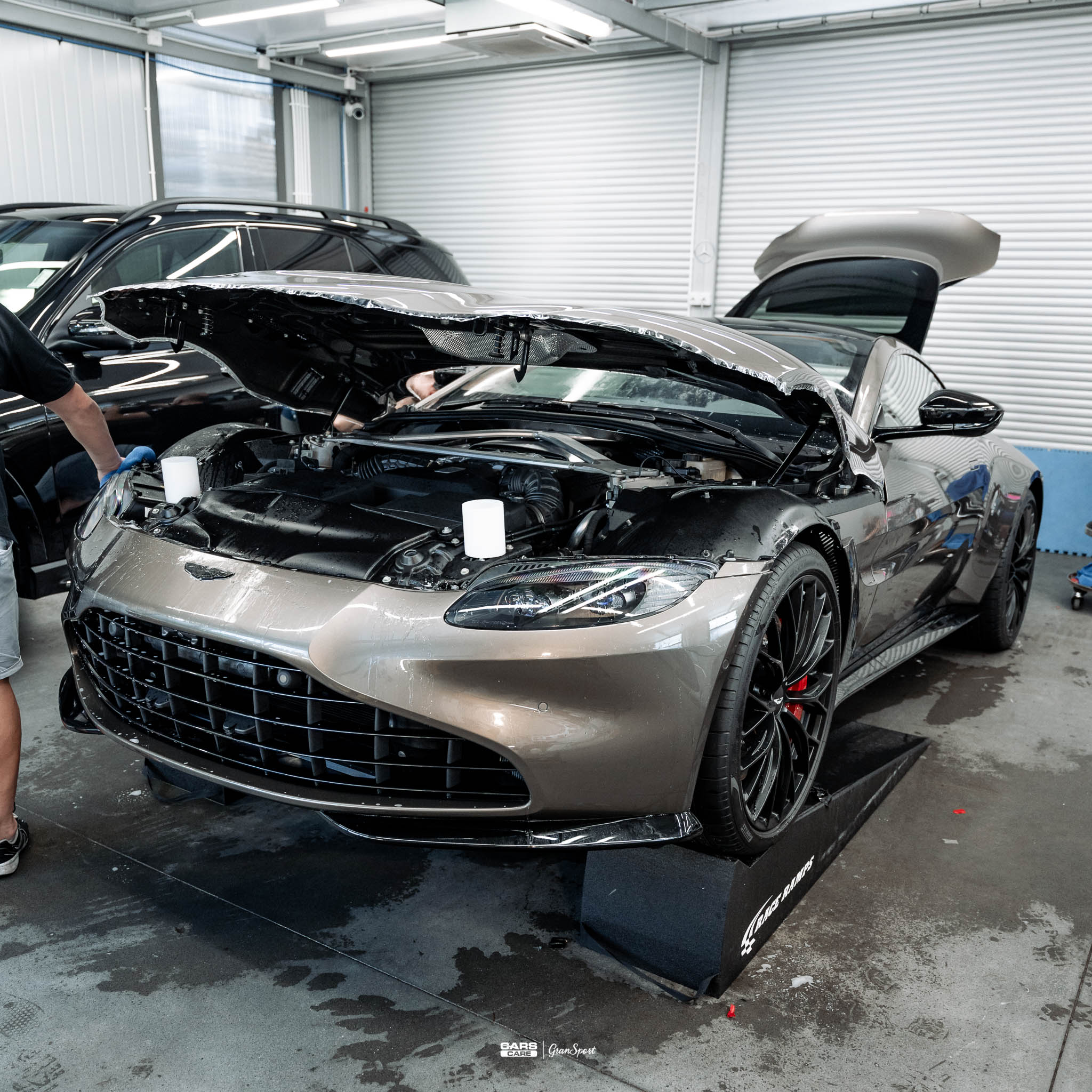 Aston Martin Vantage