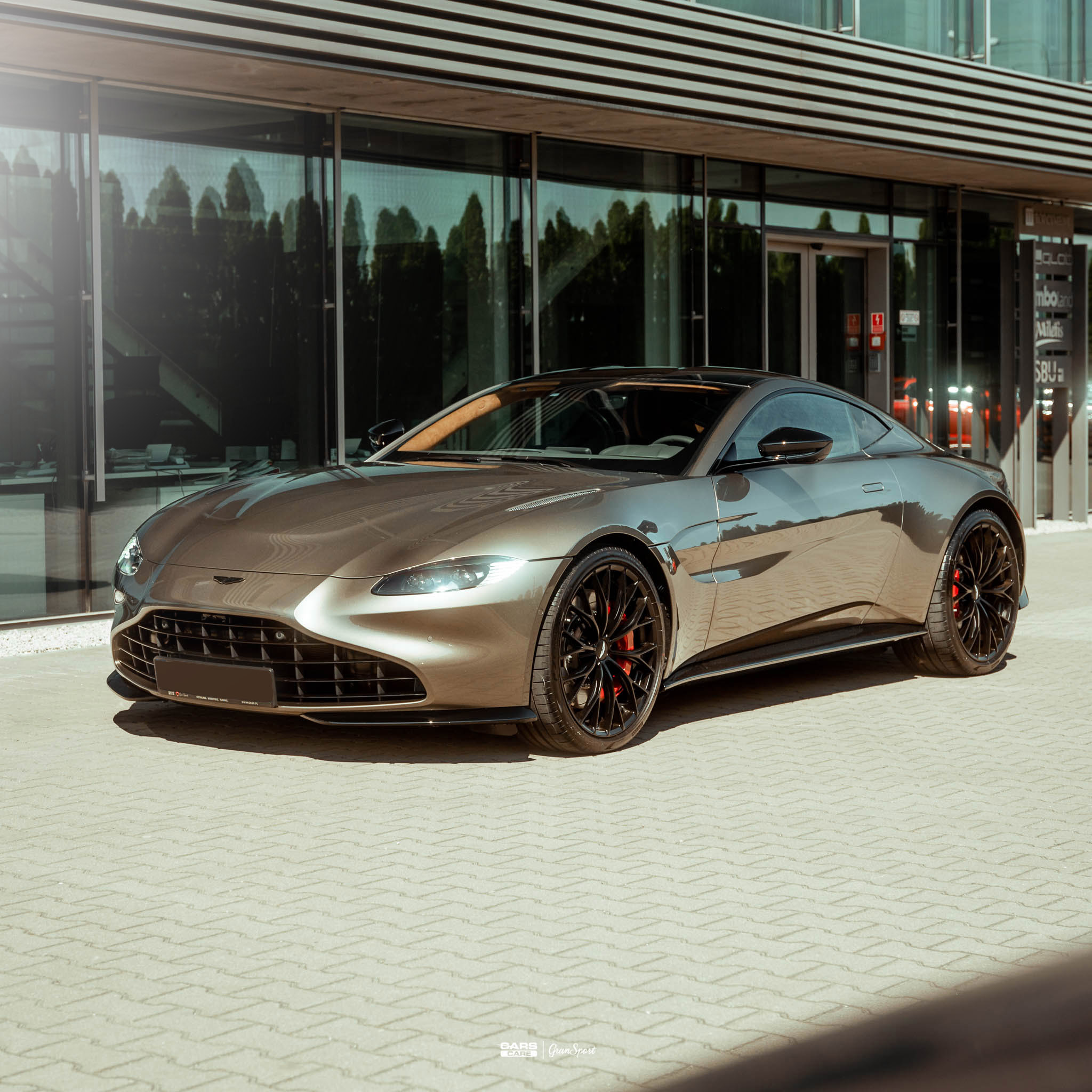Aston Martin Vantage