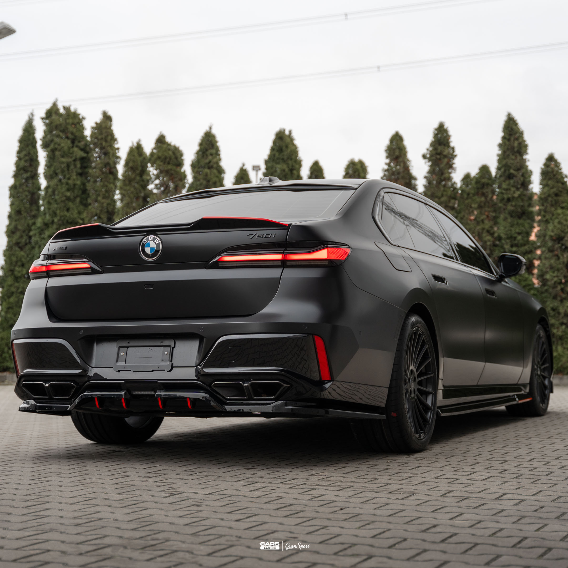 BMW M760e