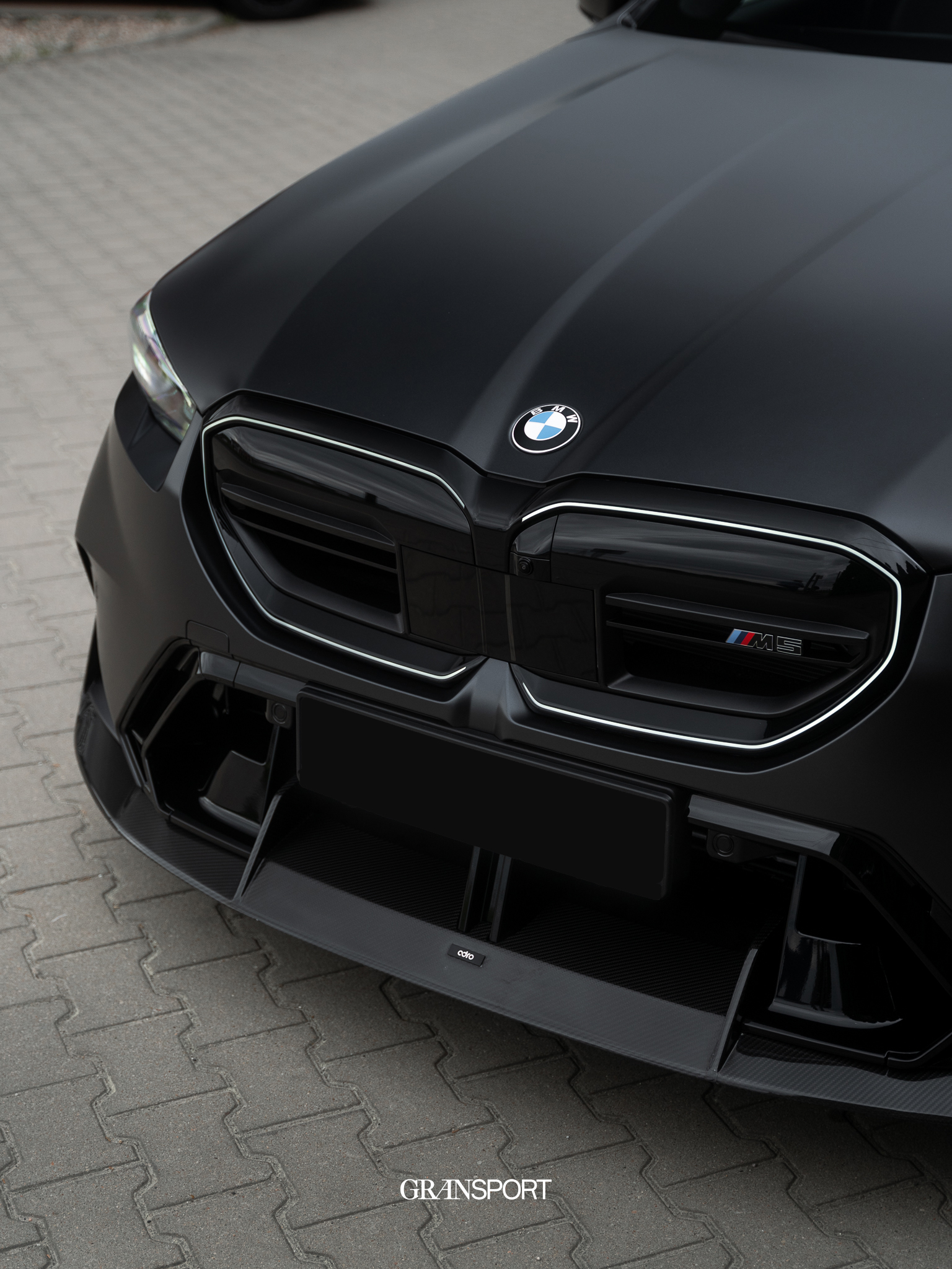 BMW M5 G90 Adro
