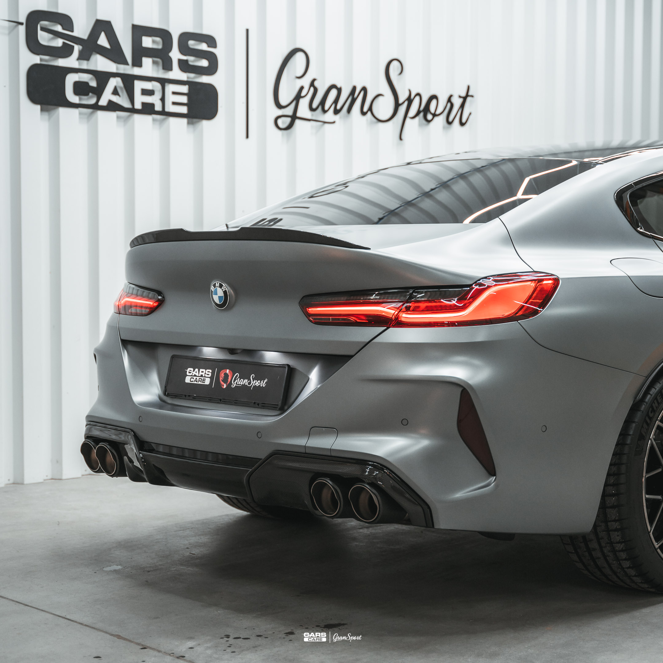 BMW M8 Akrapovic