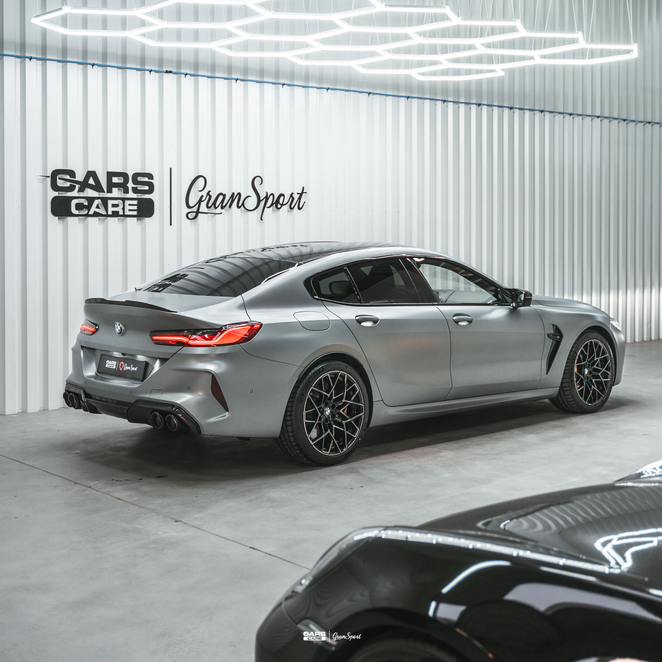 BMW M8 Akrapovic