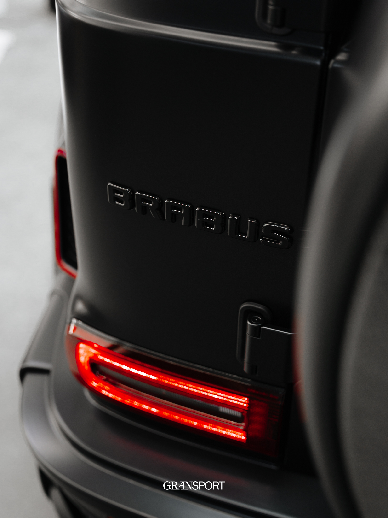 Brabus 700 Widestar