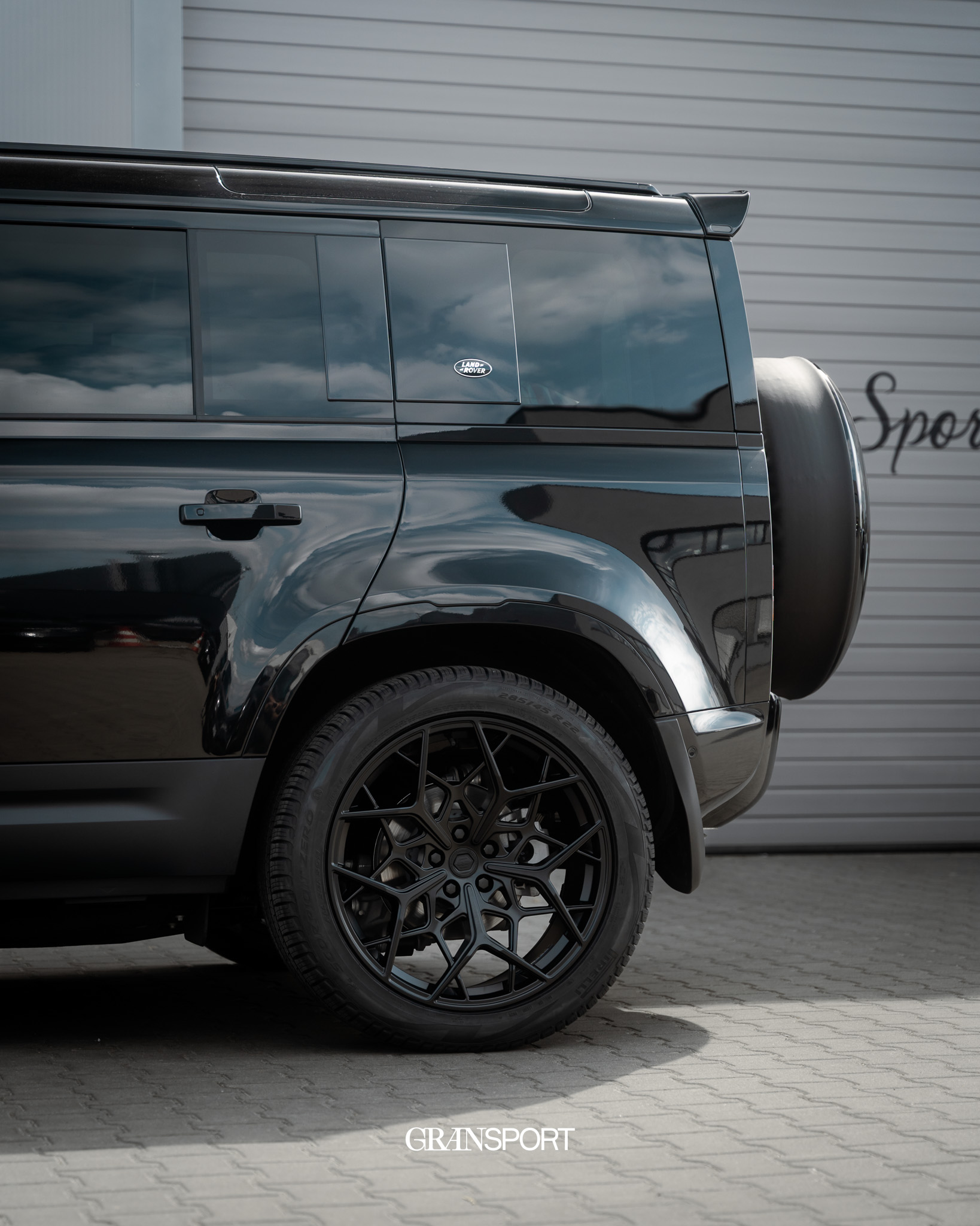 Land Rover Defender Urban
