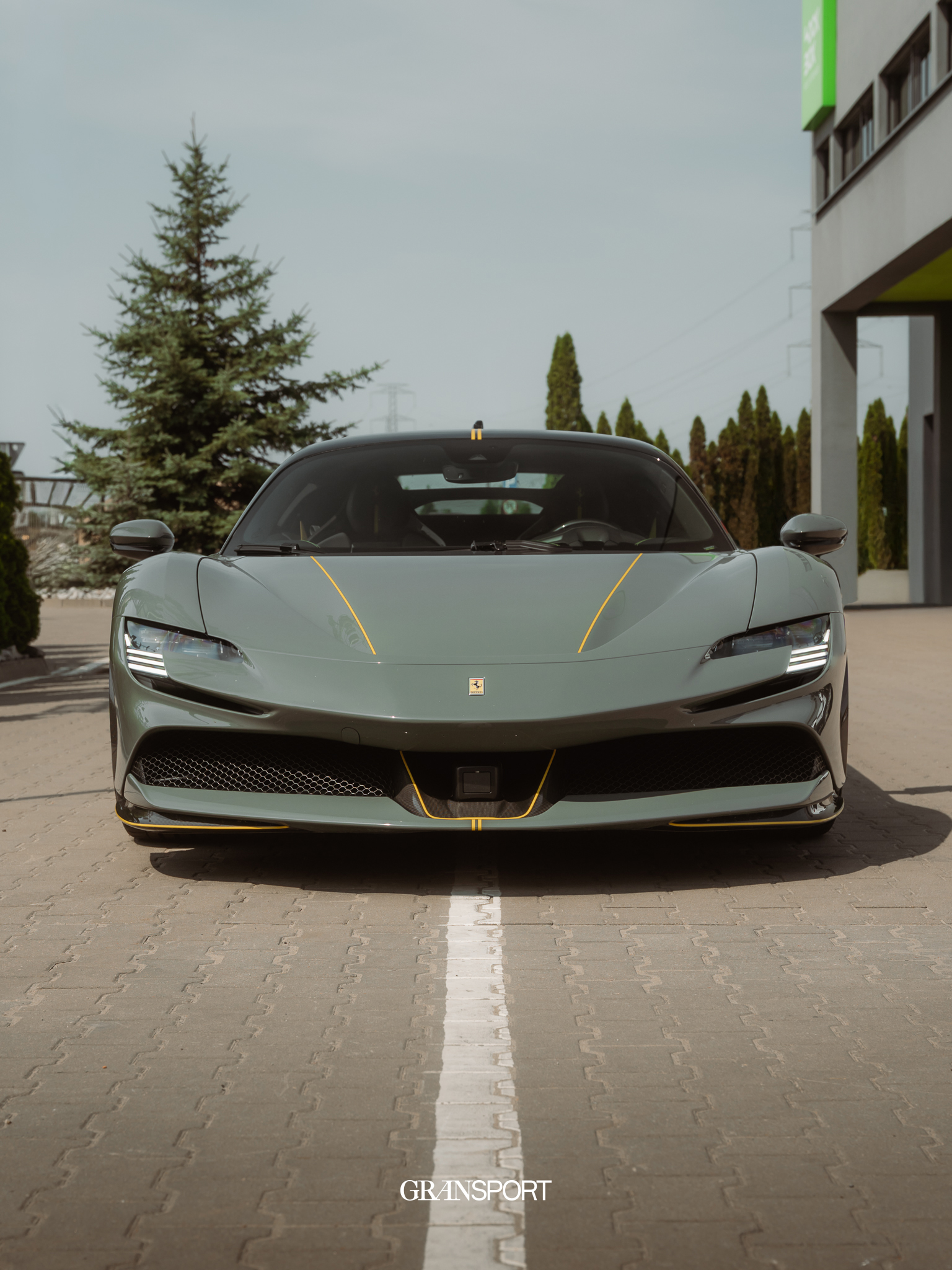 Ferrari SF90