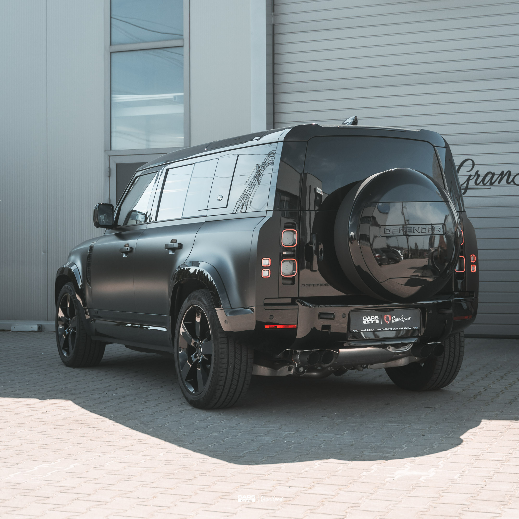 Land Rover Defender V8