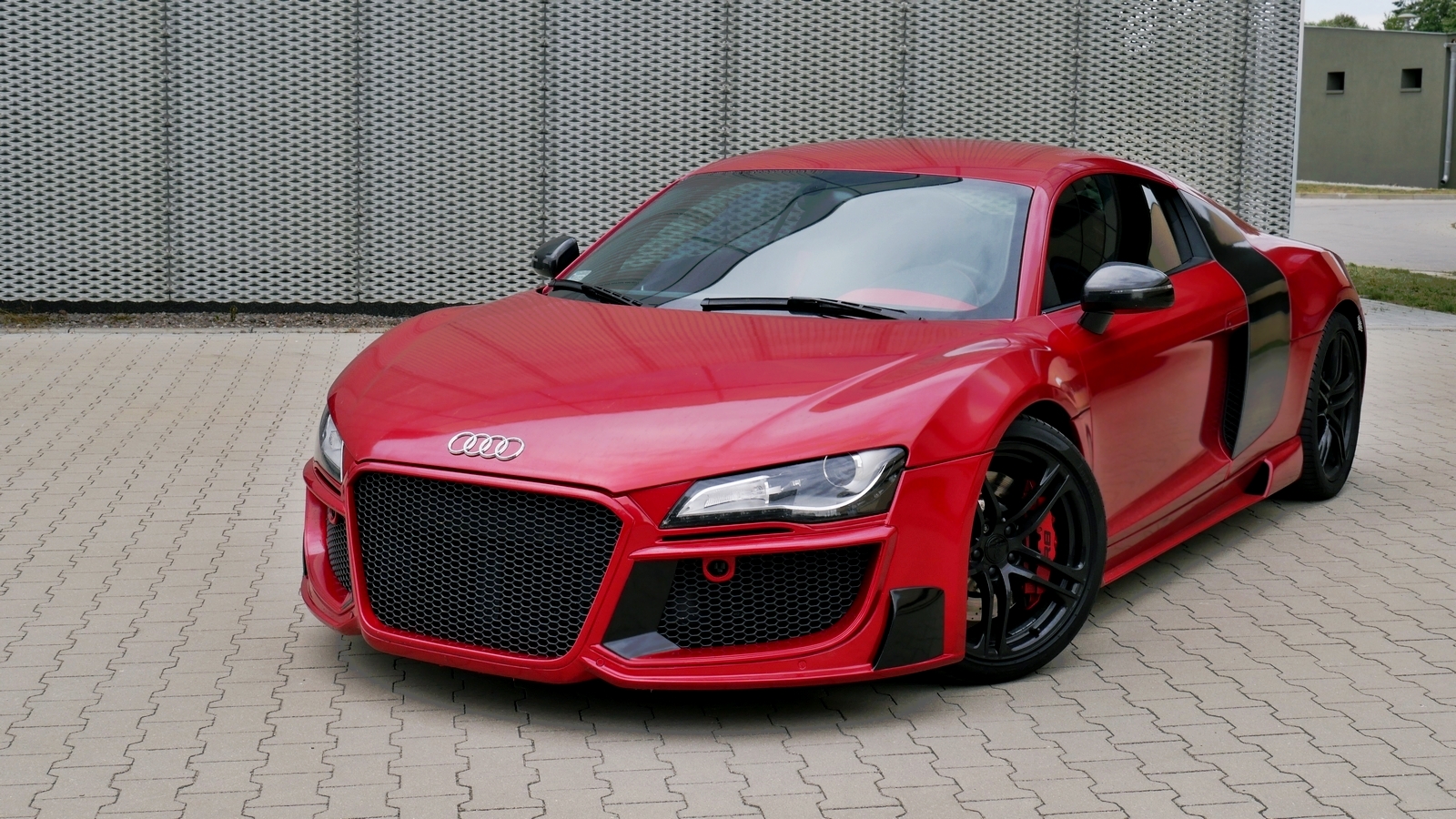 Audi R8 V8
