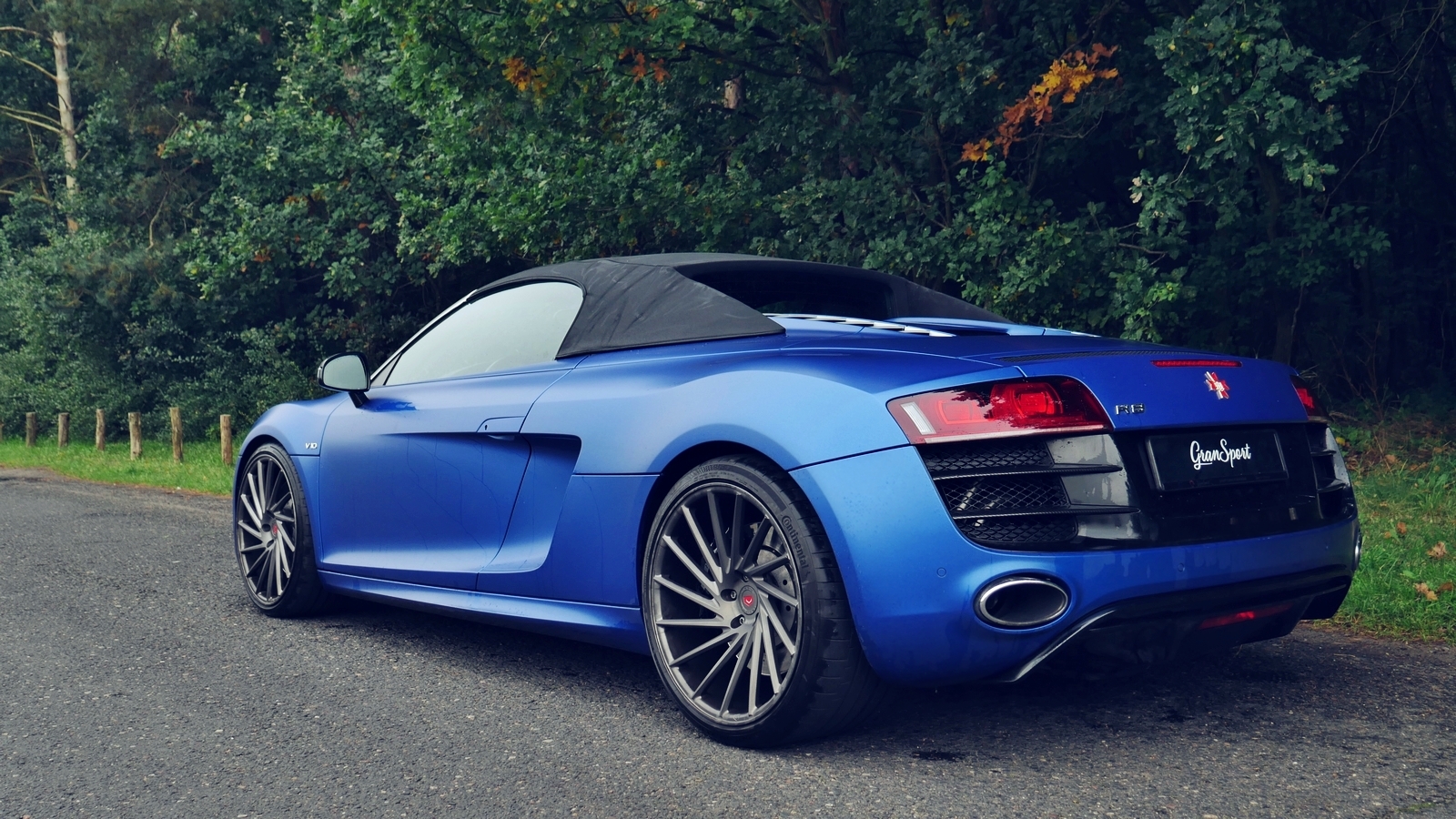 Audi R8