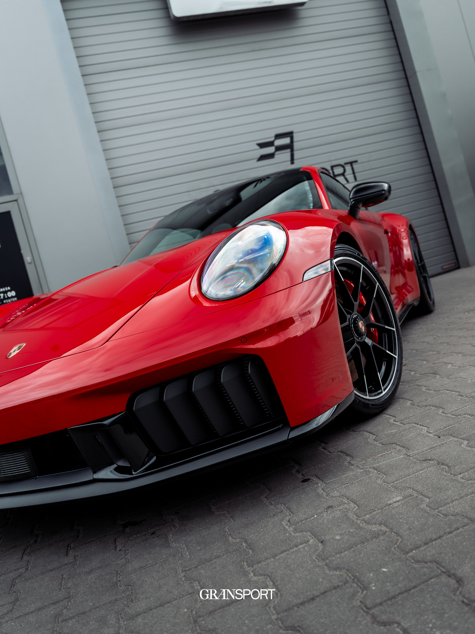 Porsche 911 Carrera 4 GTS