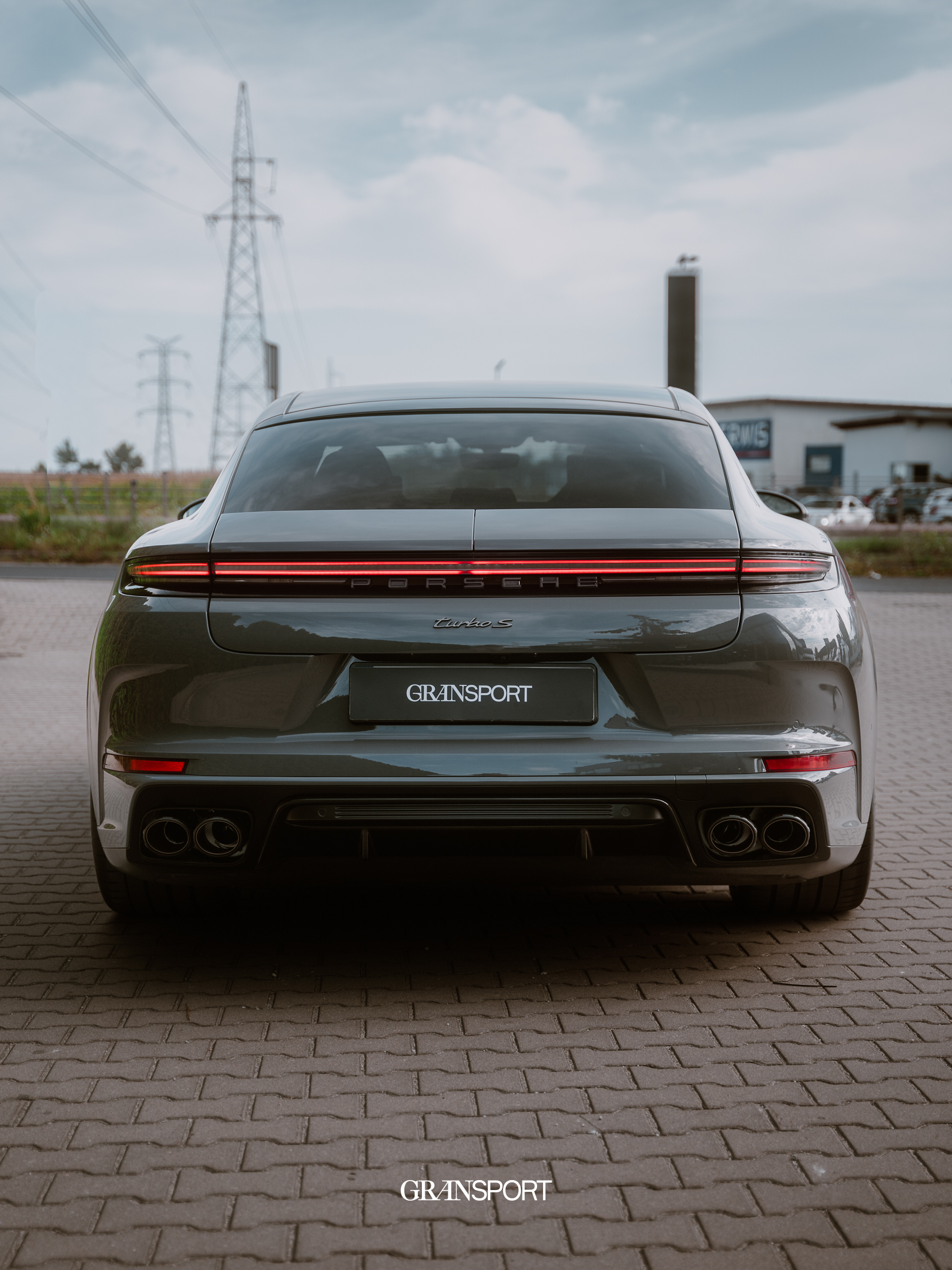 Porsche Panamera Turbo Akrapovic
