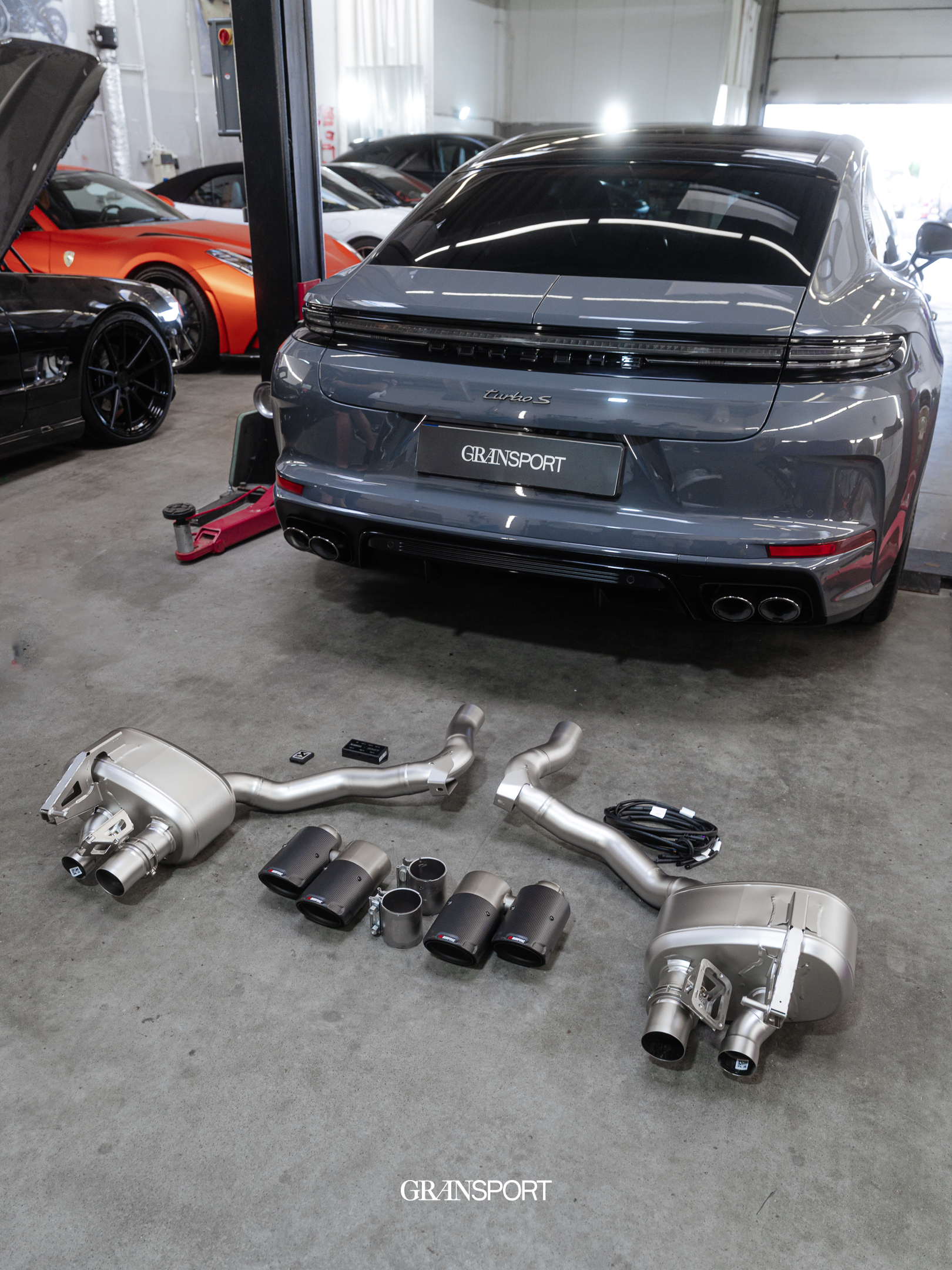 Porsche Panamera Turbo Akrapovic