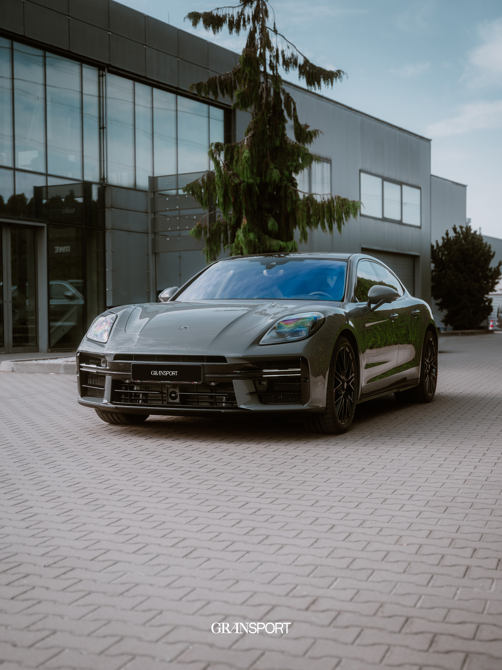 Porsche Panamera Turbo Akrapovic