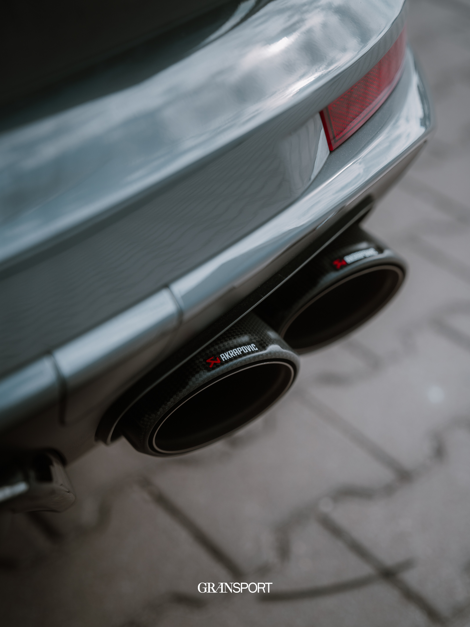 Porsche Panamera Turbo Akrapovic
