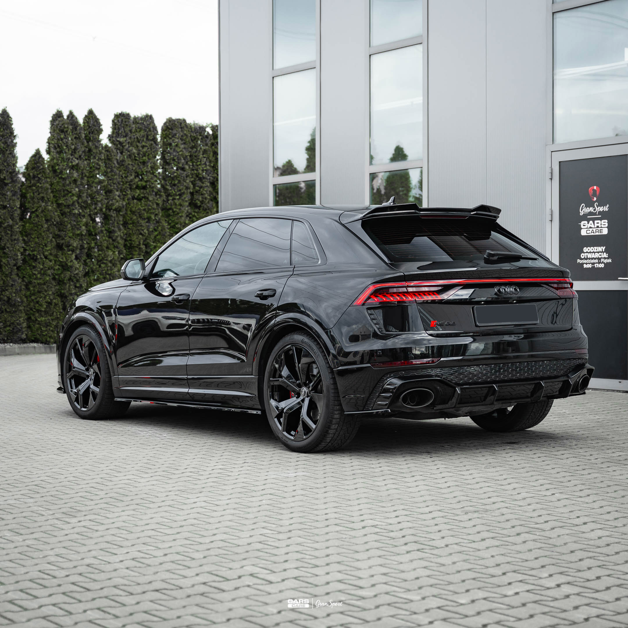 Audi RSQ8 Maxton