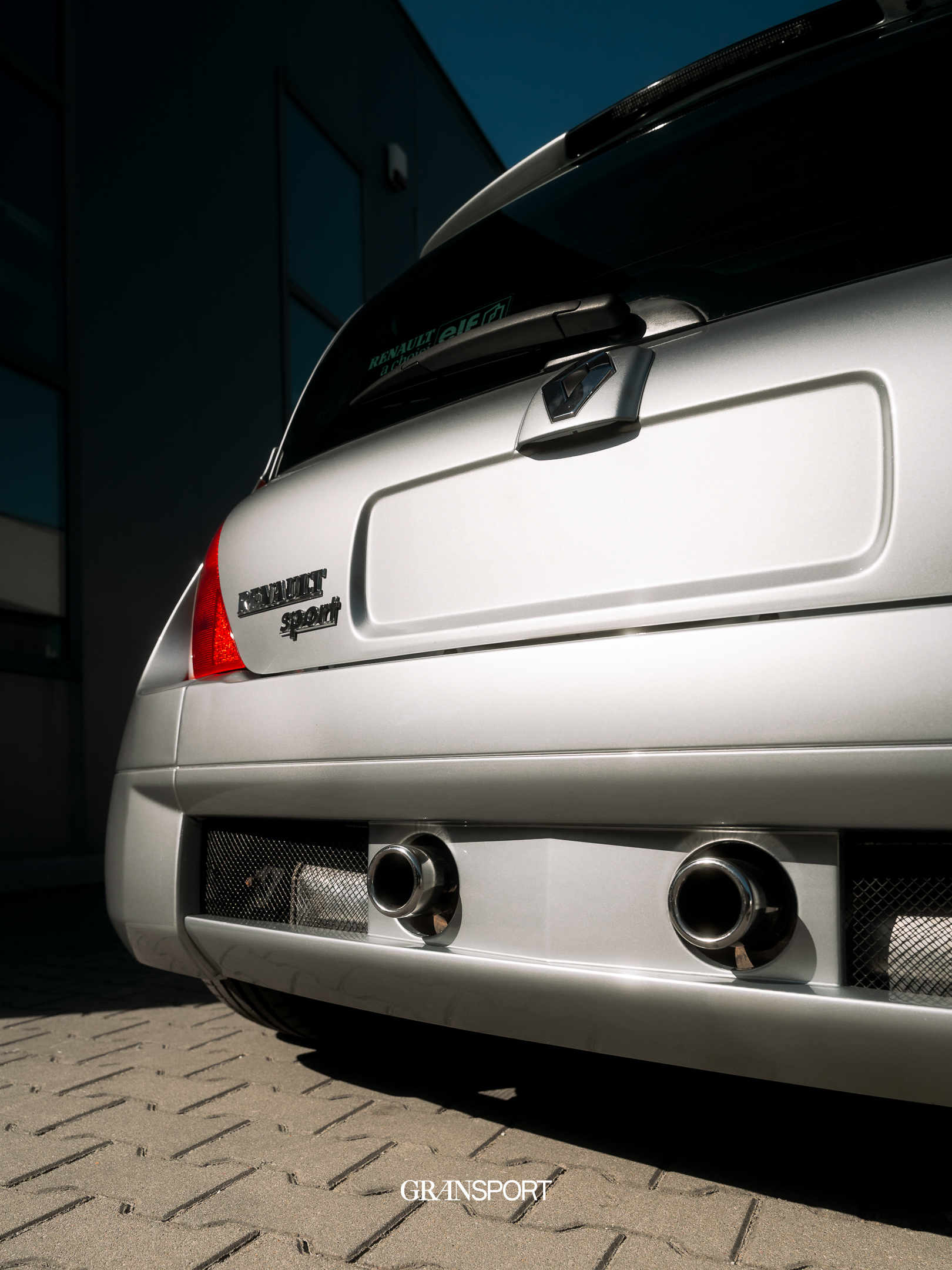 Renault Clio V6