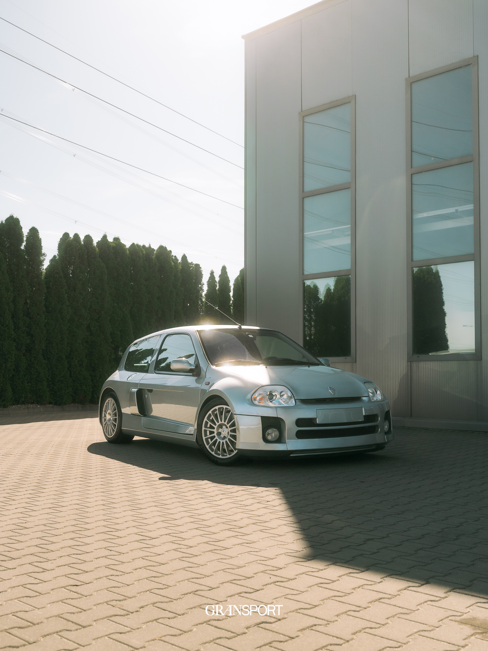 Renault Clio V6