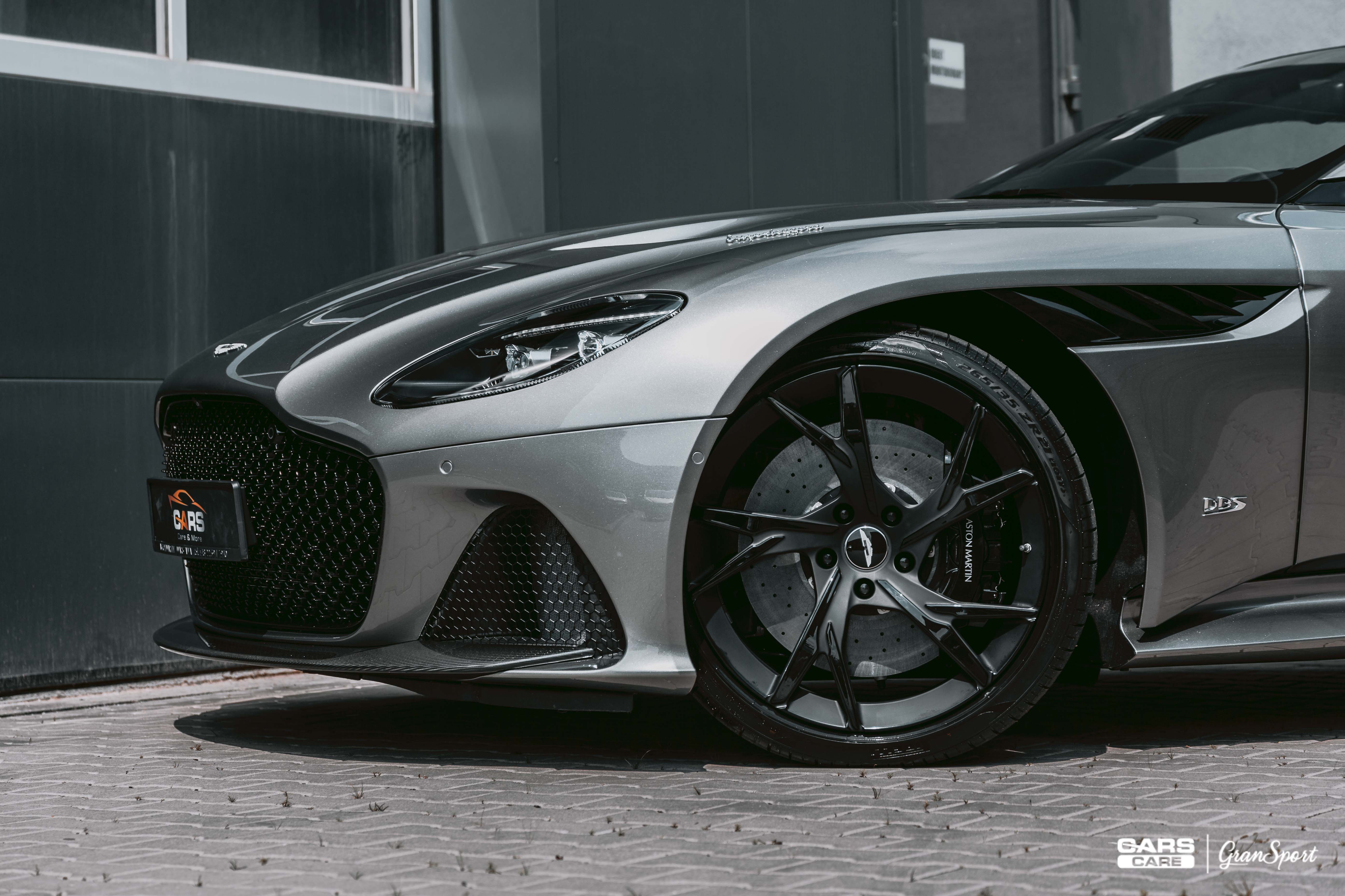 Aston Martin DBS Superleggera