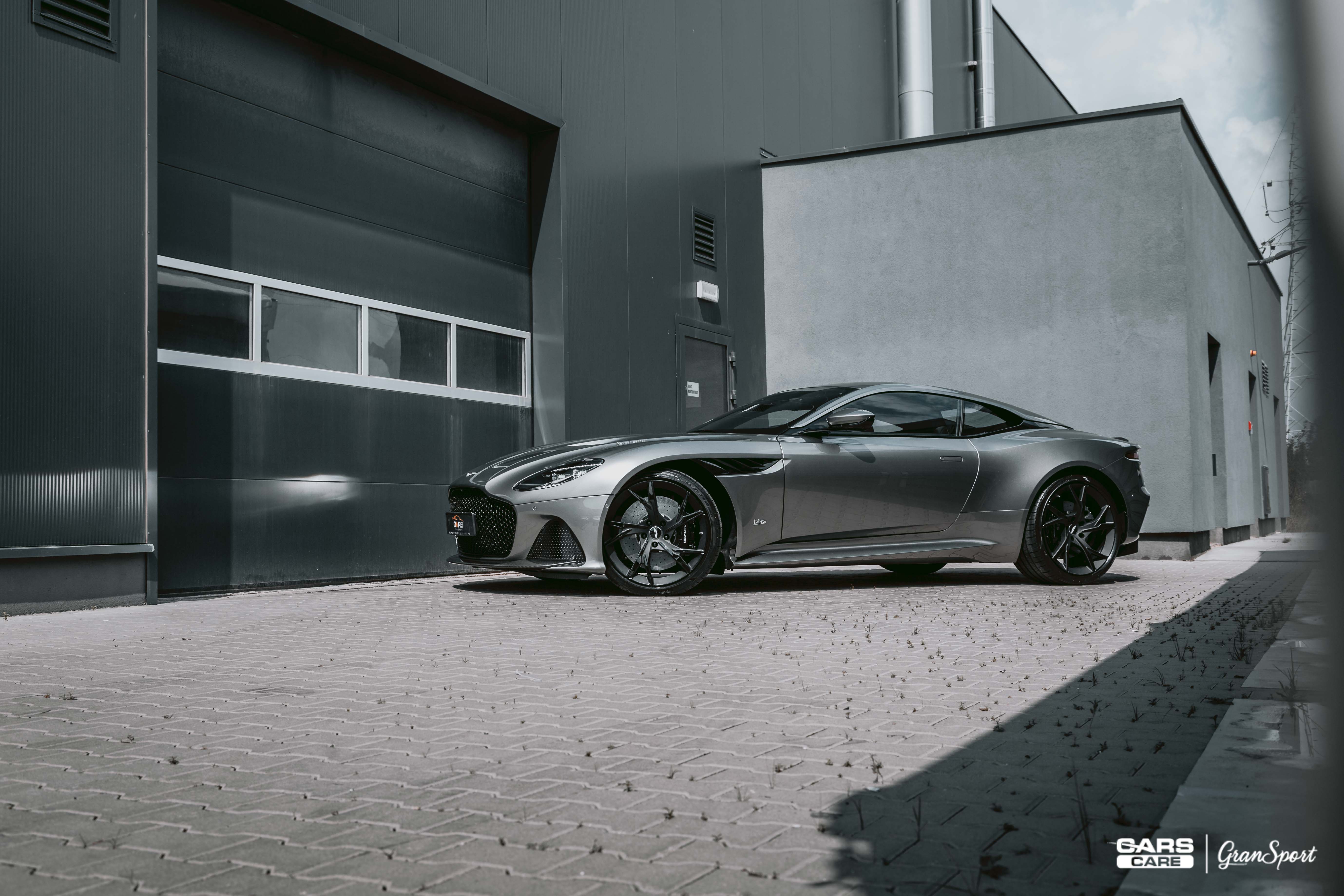 Aston Martin DBS Superleggera