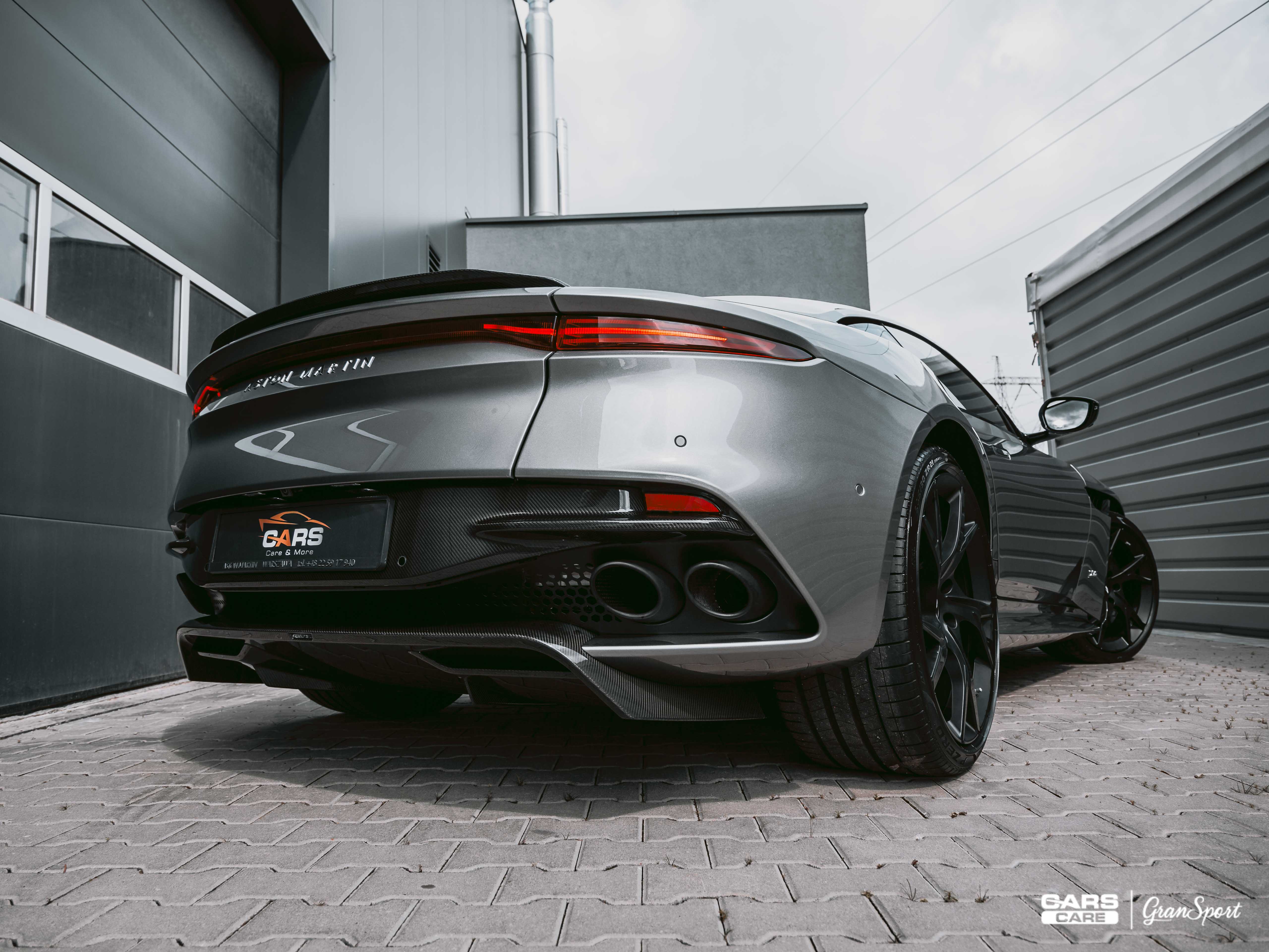 Aston Martin DBS Superleggera