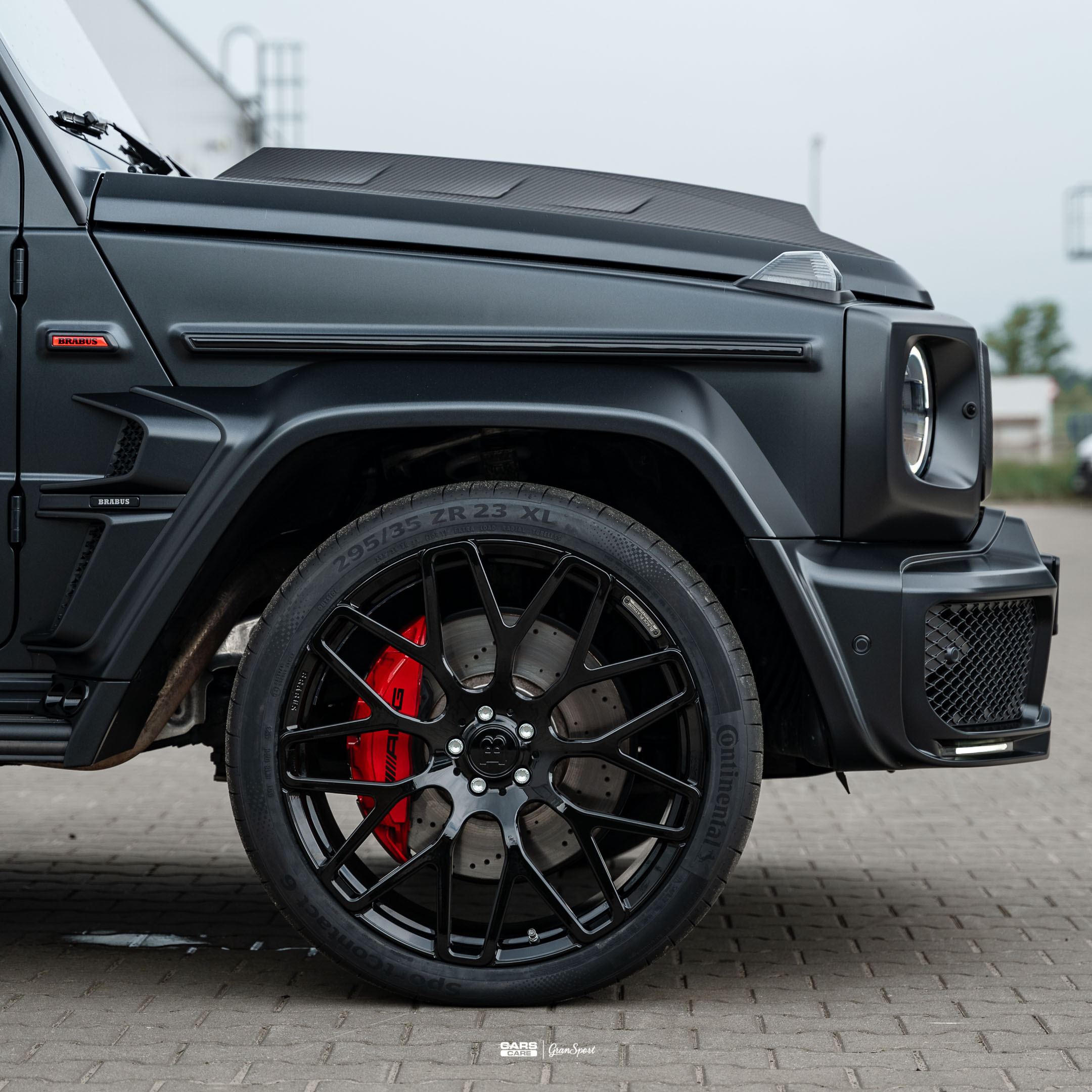Brabus 700 Widestar