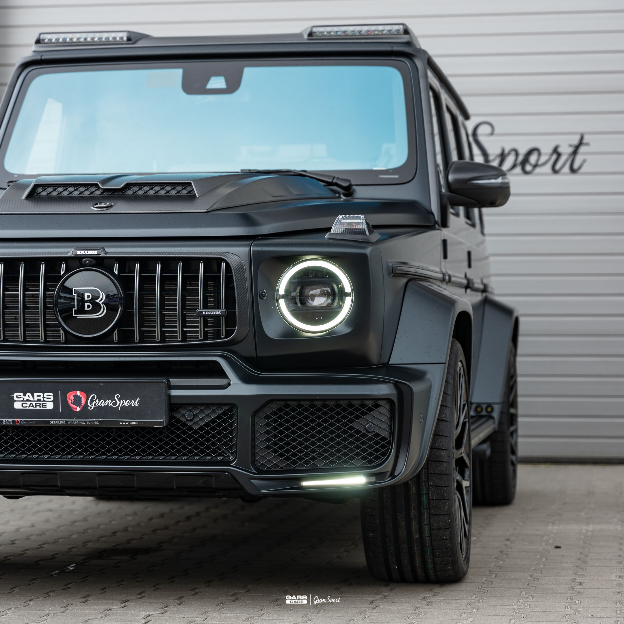 Brabus 700 Widestar