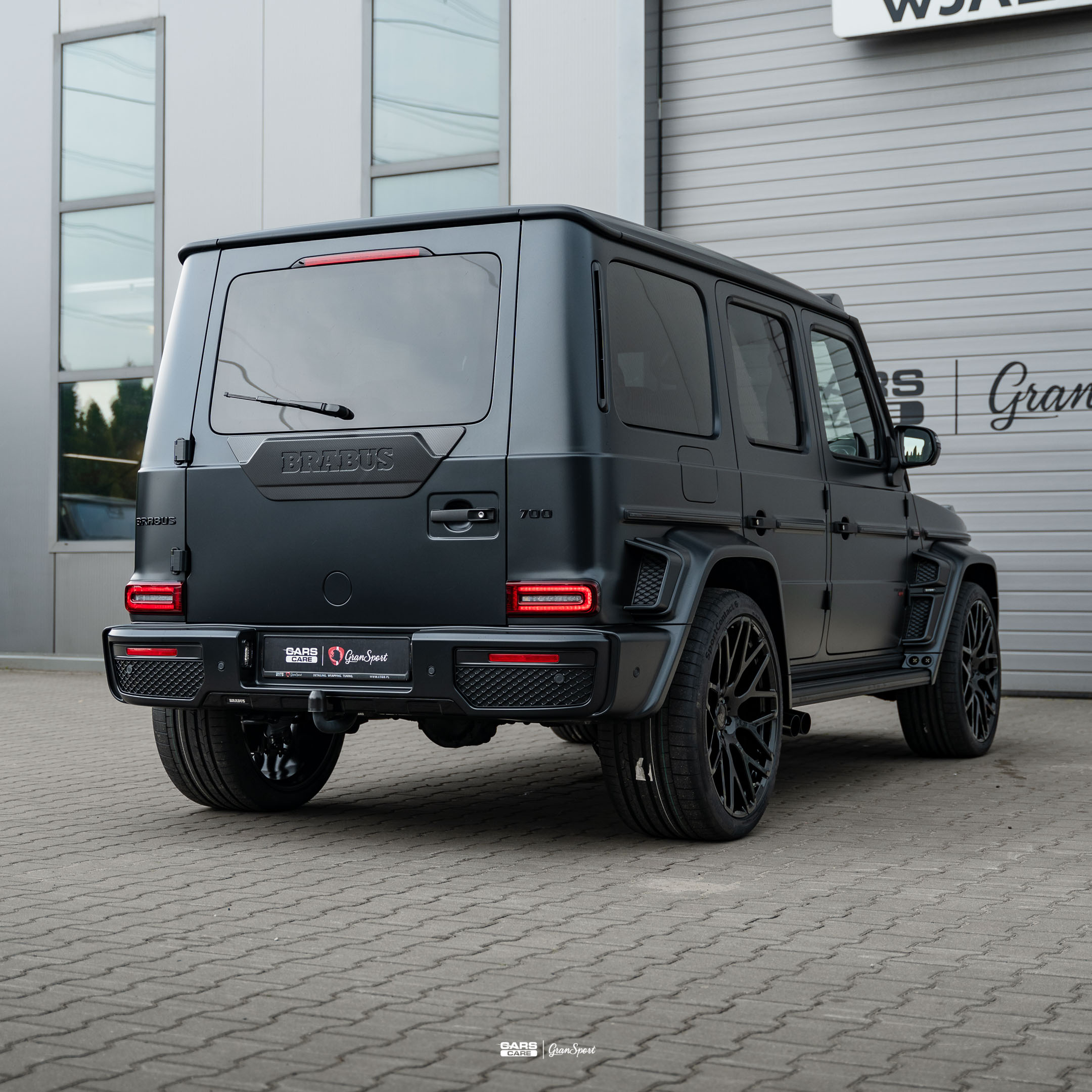 Brabus 700 Widestar