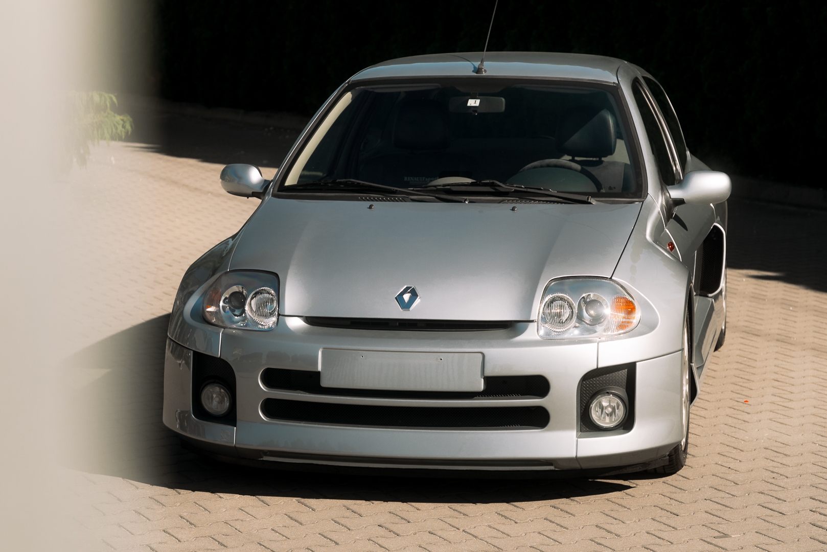 Renault Clio V6