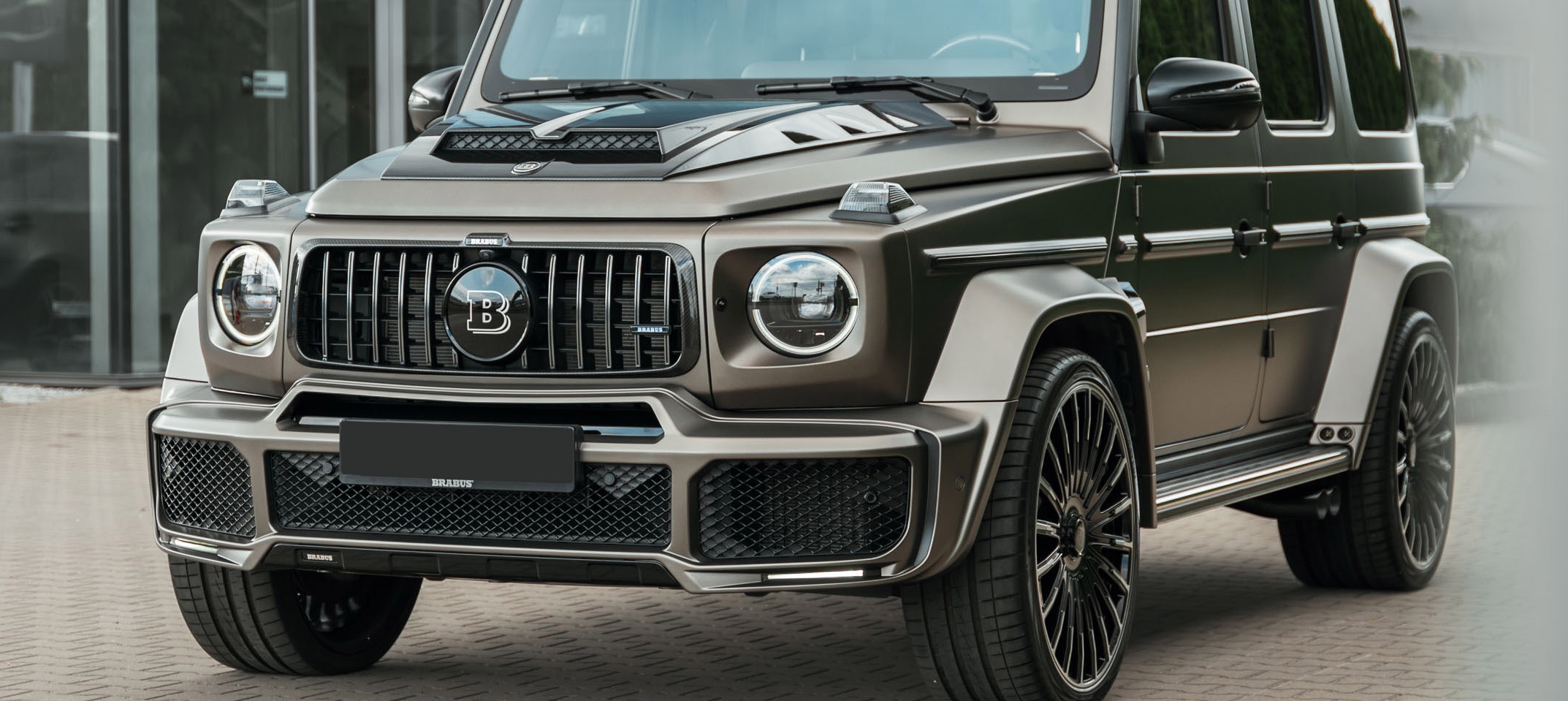 Brabus 700 Widestar