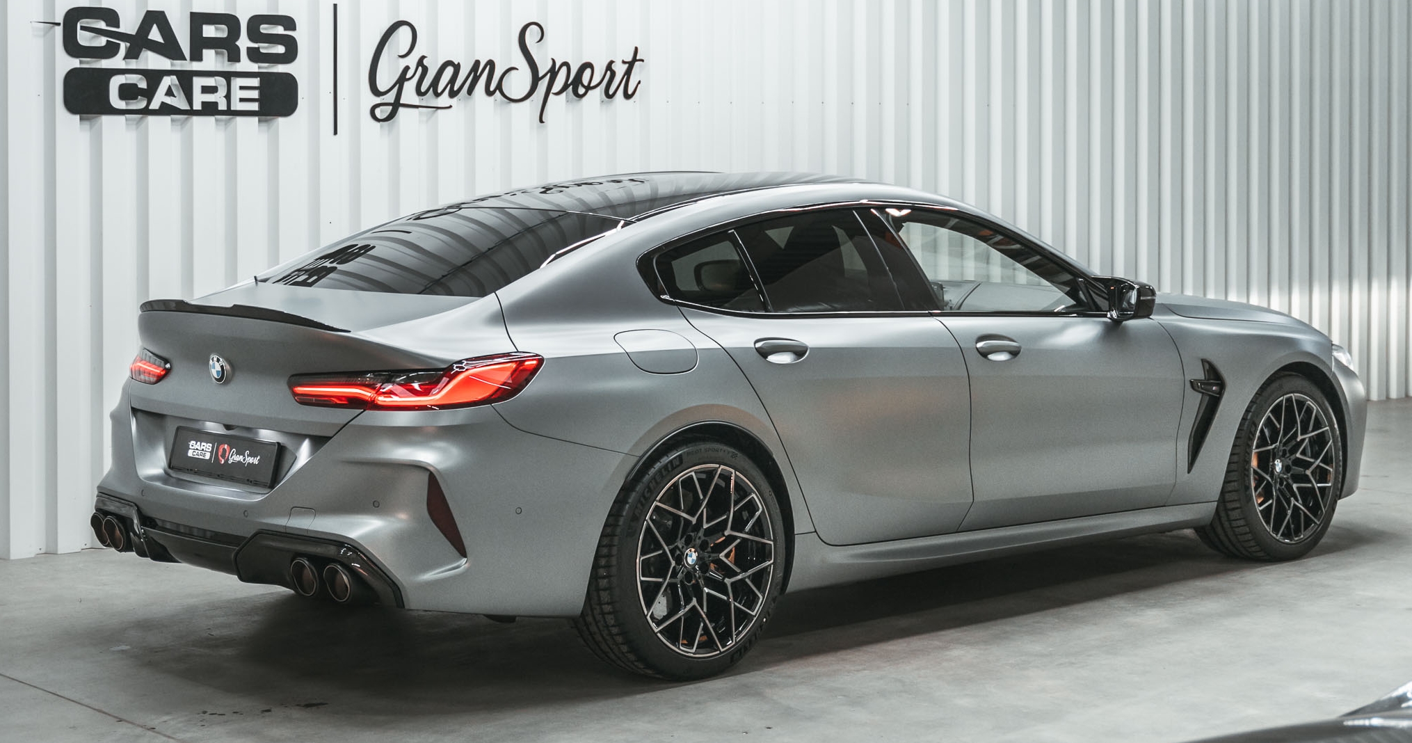 BMW M8 Competition Akrapovic