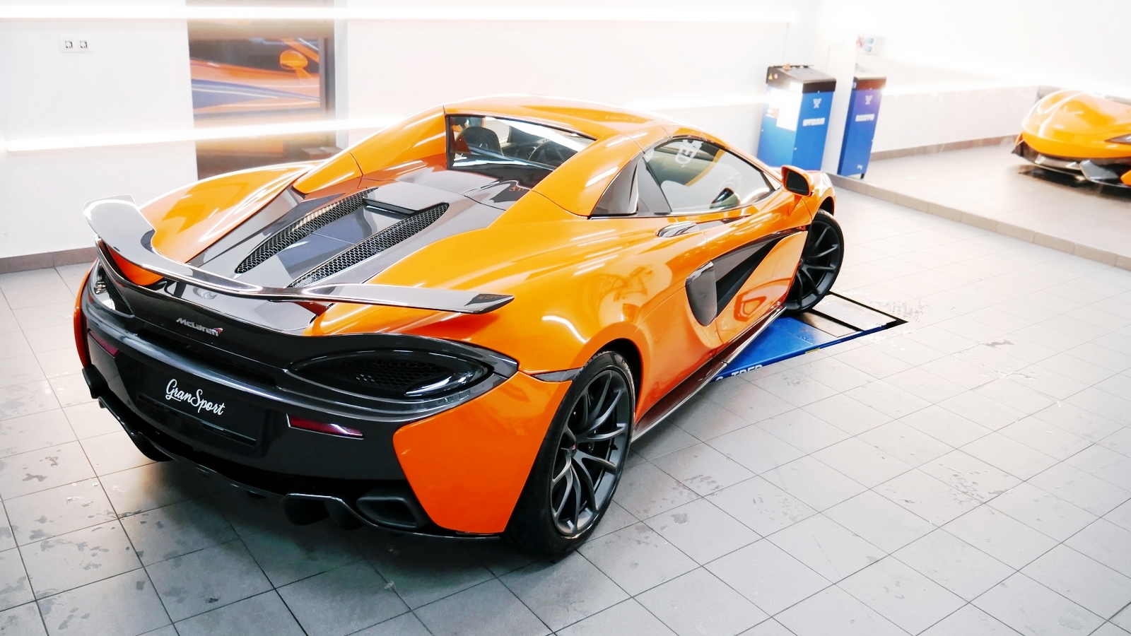 McLaren 570