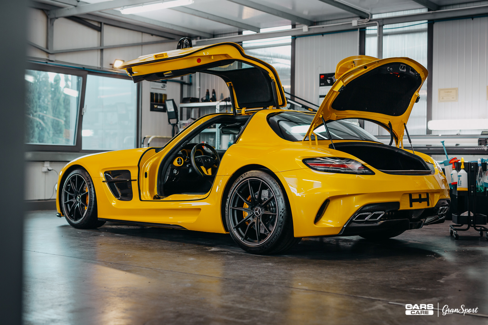 Mercedes SLS AMG