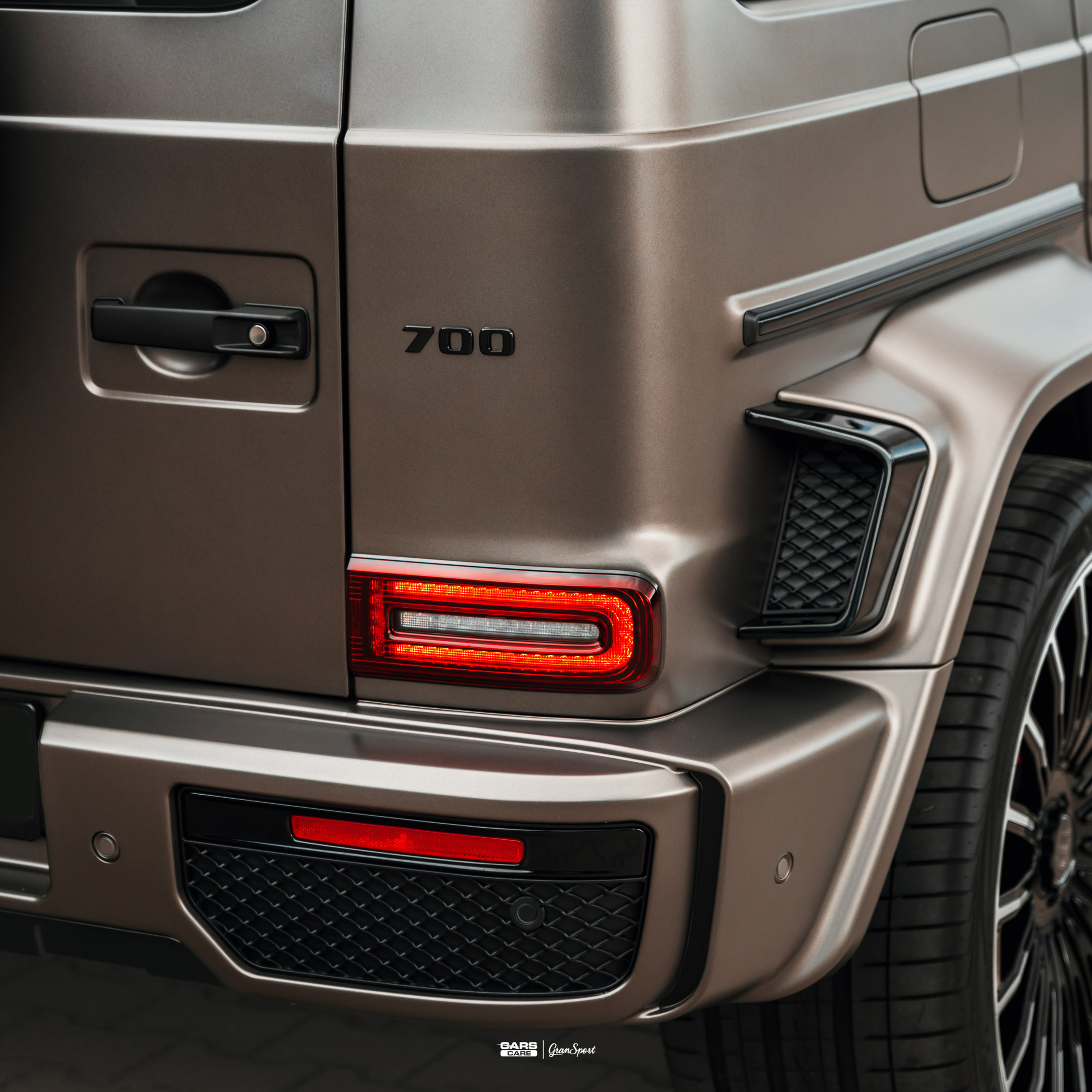 Brabus 700 Widestar