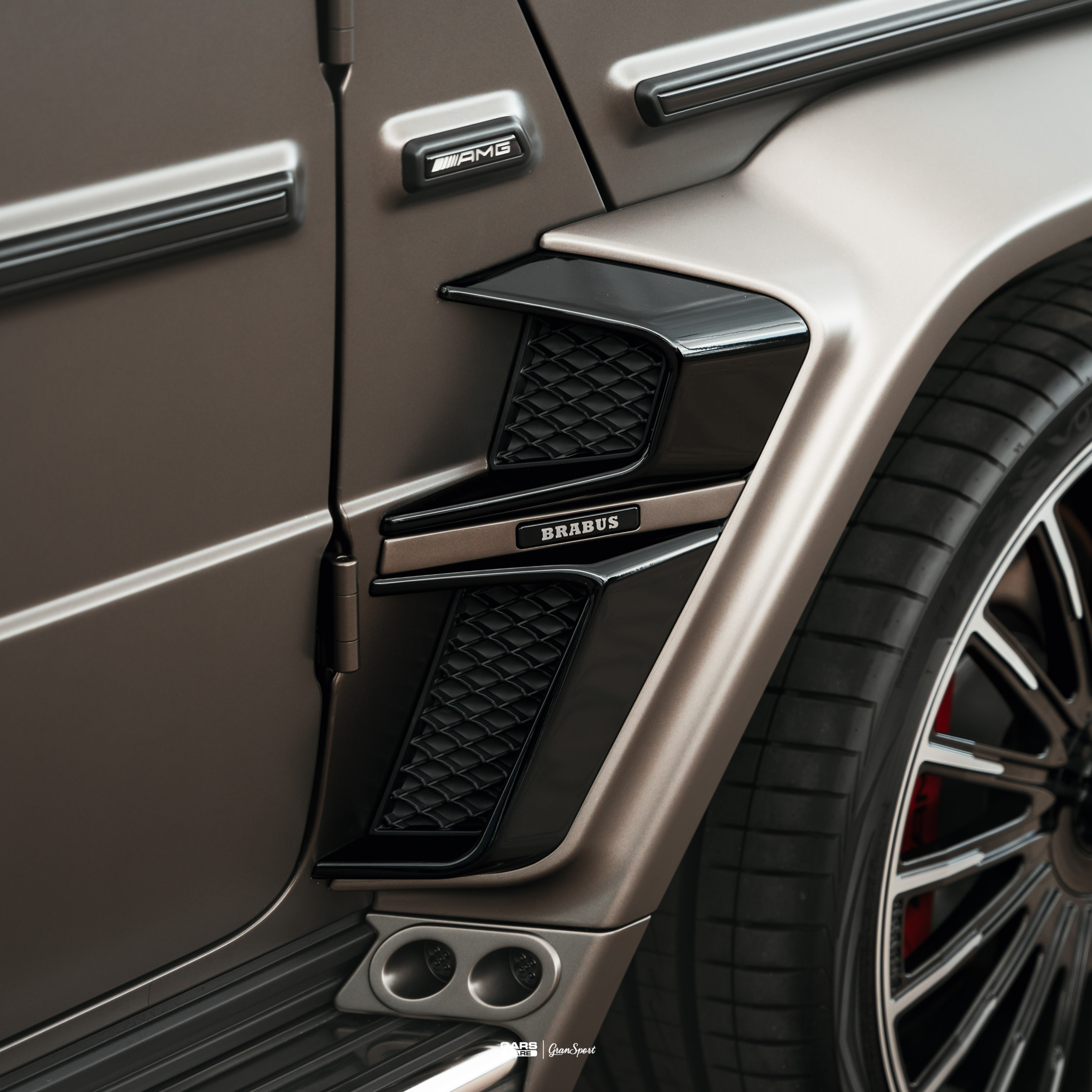 Brabus 700 Widestar